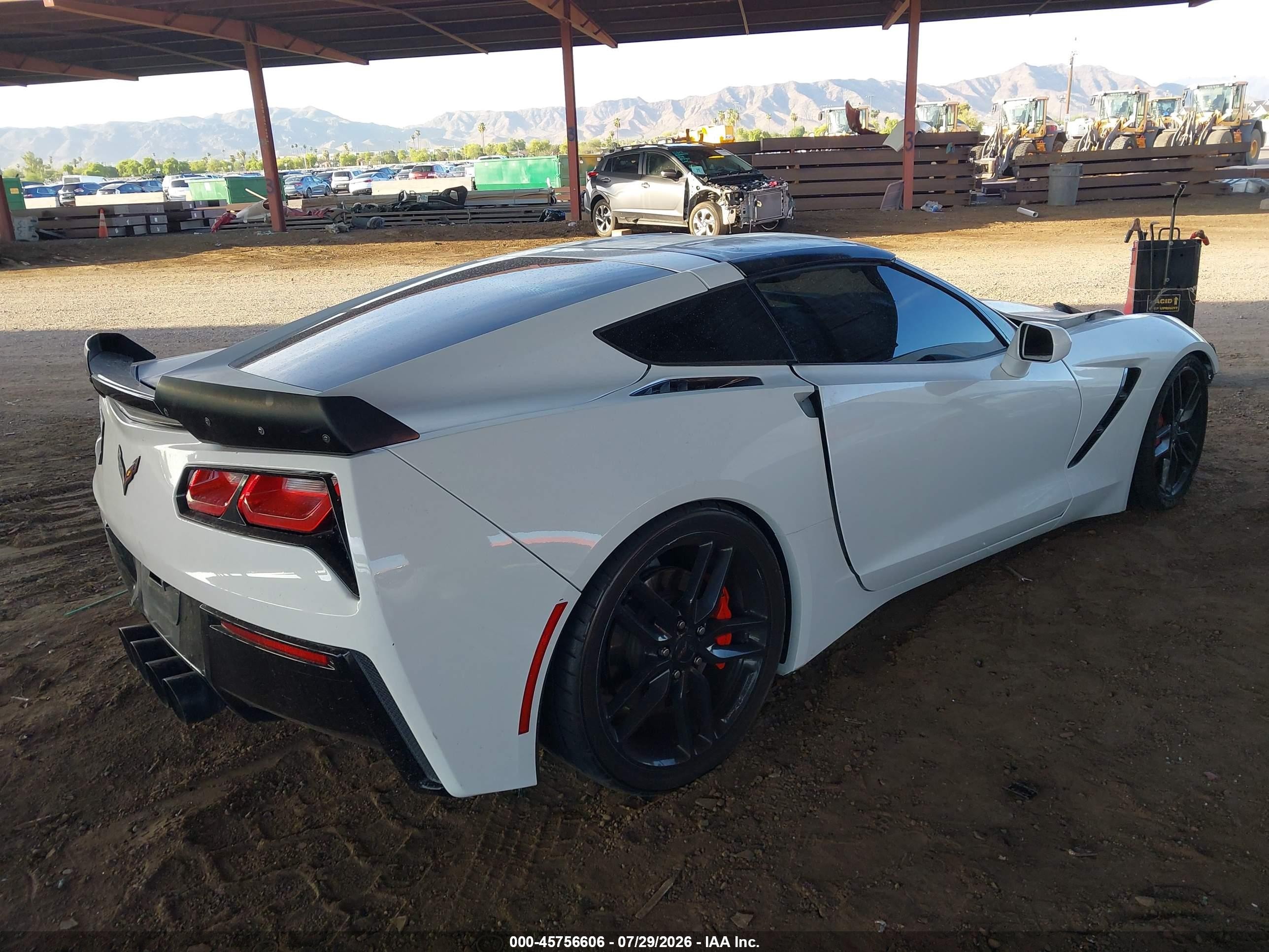 2014 Chevrolet Corvette Stingray   Белый vin: 1G1YD2D75E5107302