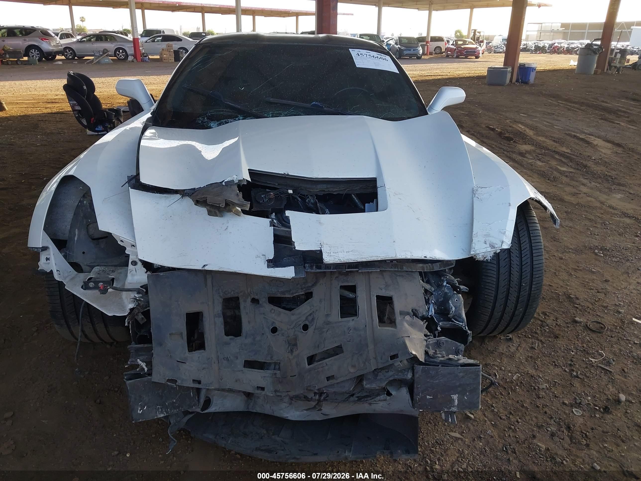 2014 Chevrolet Corvette Stingray   Белый vin: 1G1YD2D75E5107302