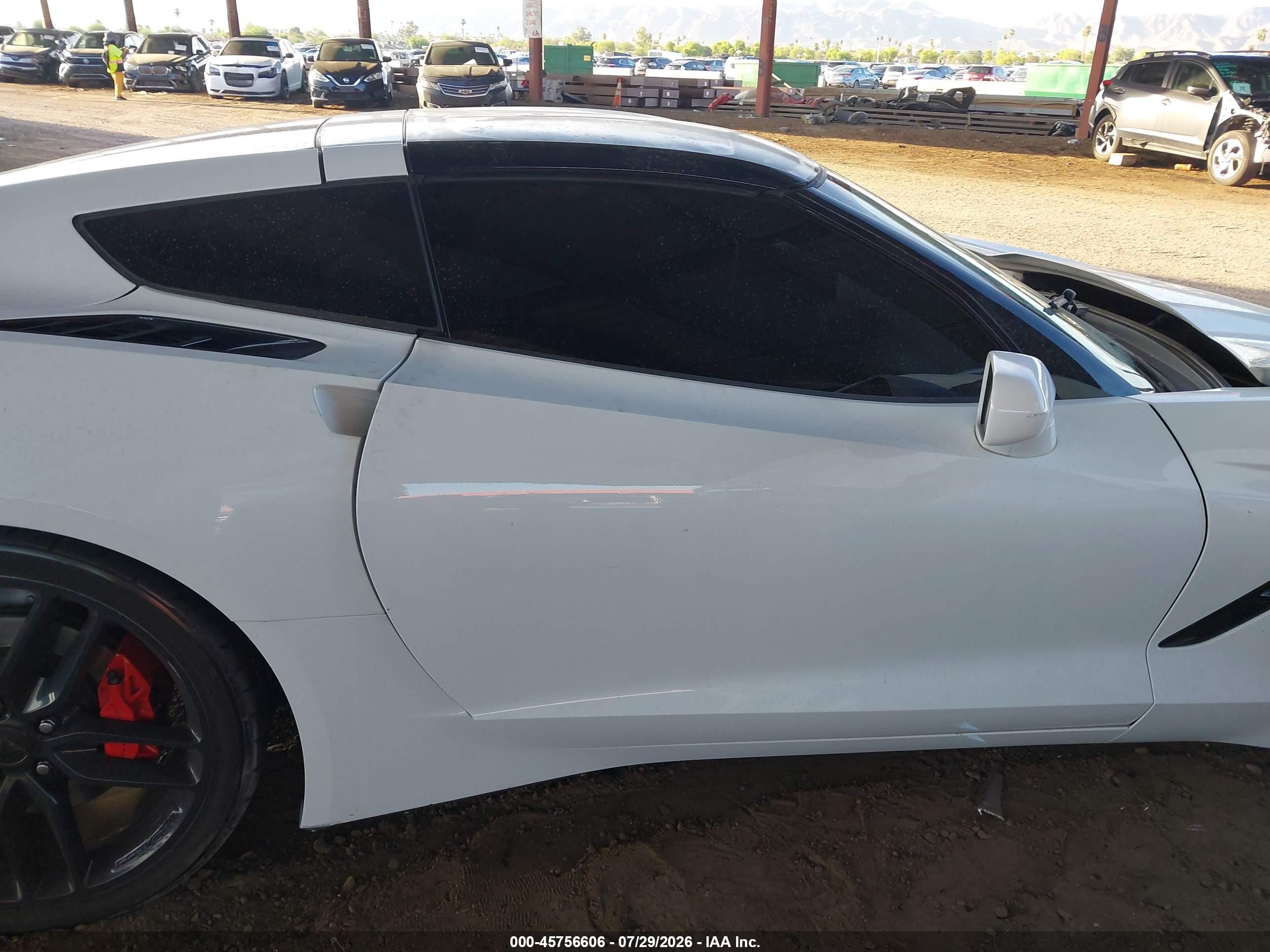 2014 Chevrolet Corvette Stingray   Белый vin: 1G1YD2D75E5107302