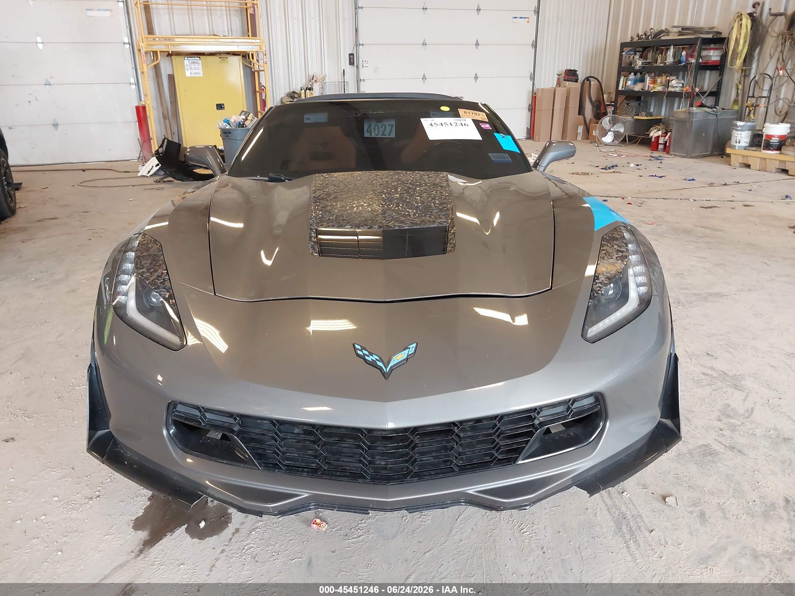 2015 Chevrolet Corvette Stingray Gray vin: 1G1YD2D7XF5105563