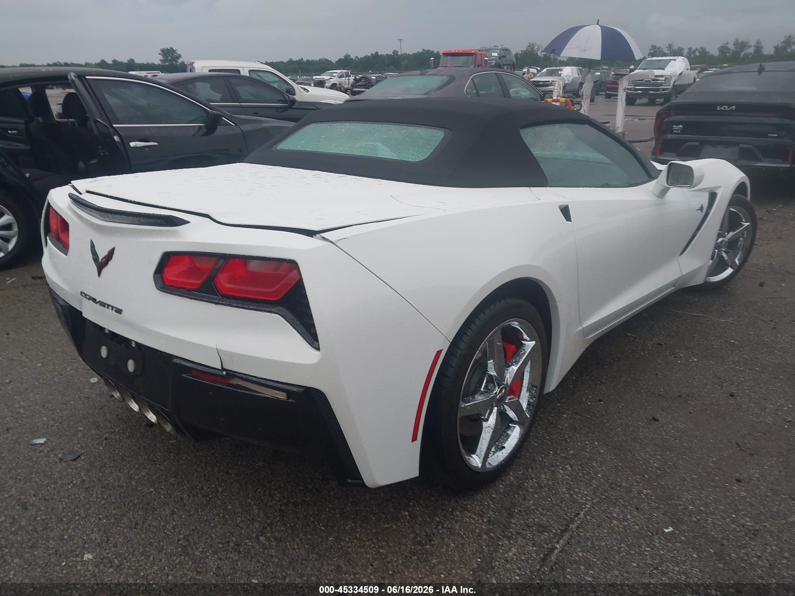 2014 Chevrolet Corvette Stingray   Белый vin: 1G1YD3D70E5117984