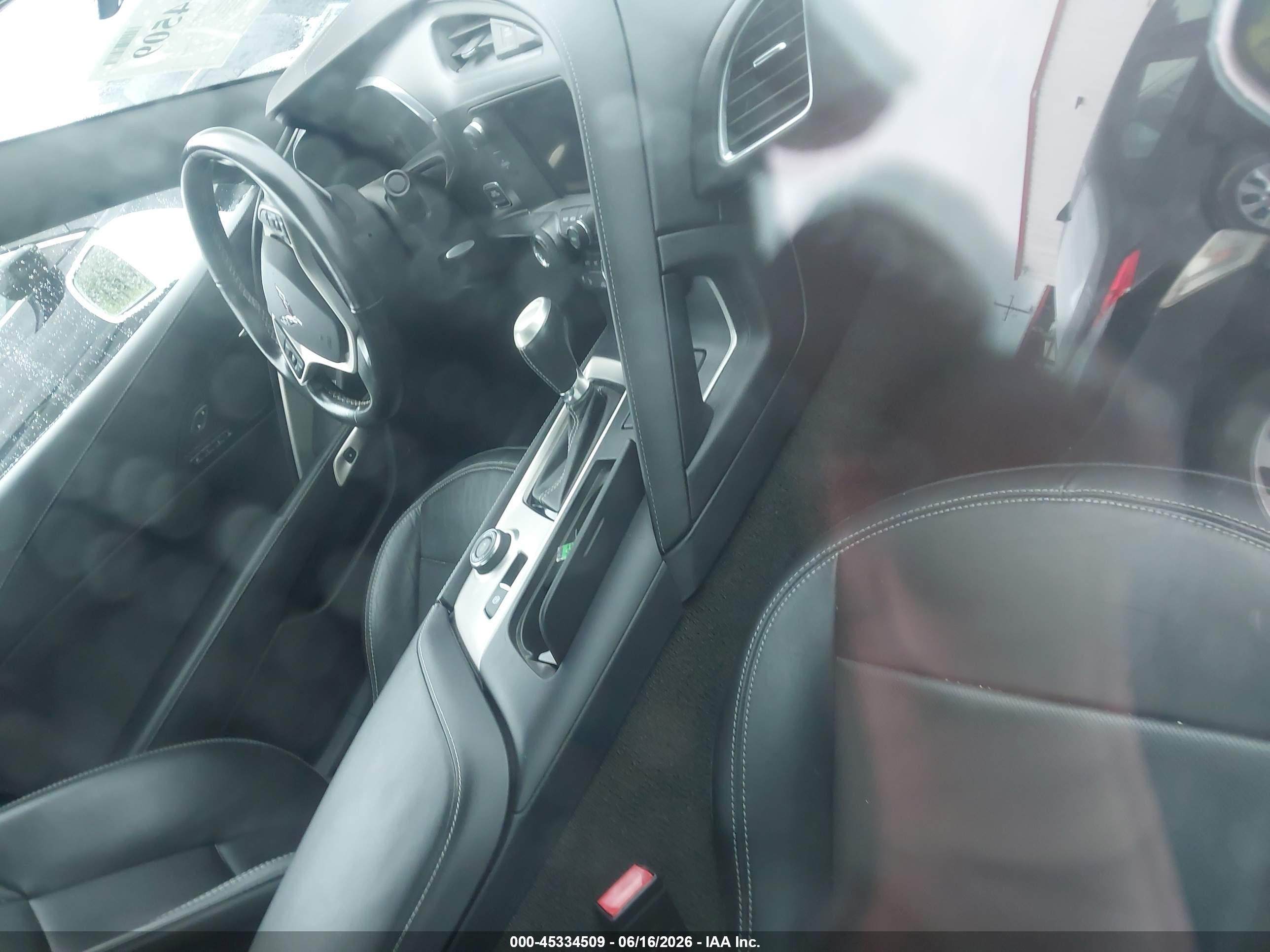 2014 Chevrolet Corvette Stingray   Белый vin: 1G1YD3D70E5117984