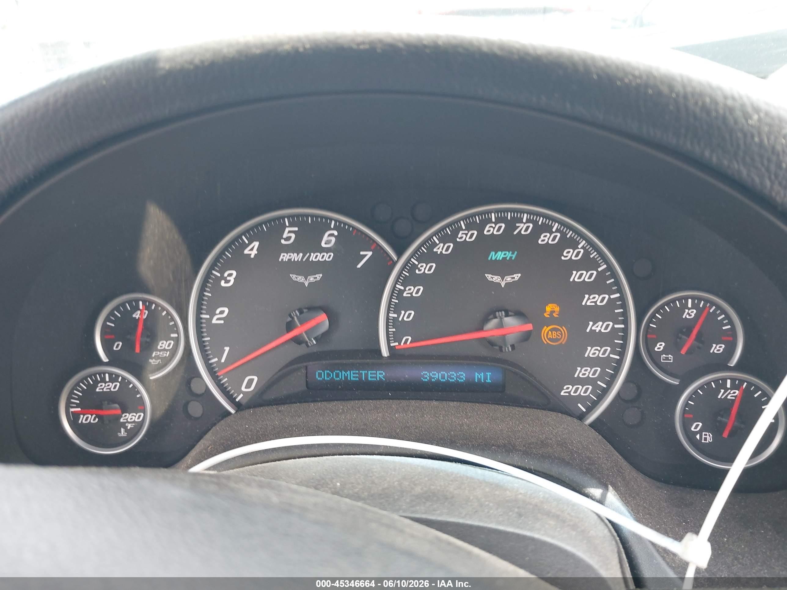 2011 Chevrolet Corvette   Серебряный vin: 1G1YF2DW5B5100623