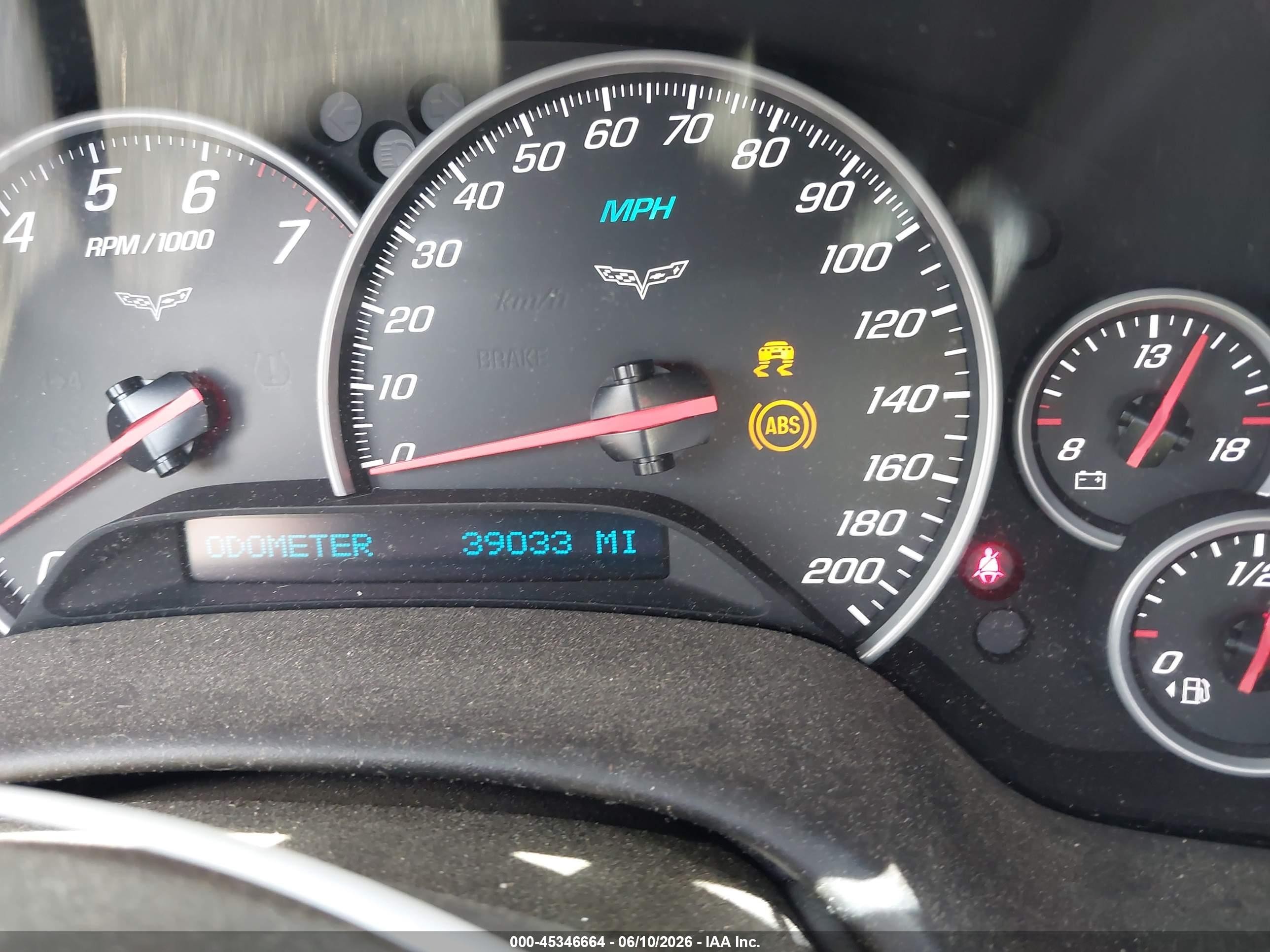 2011 Chevrolet Corvette   Серебряный vin: 1G1YF2DW5B5100623