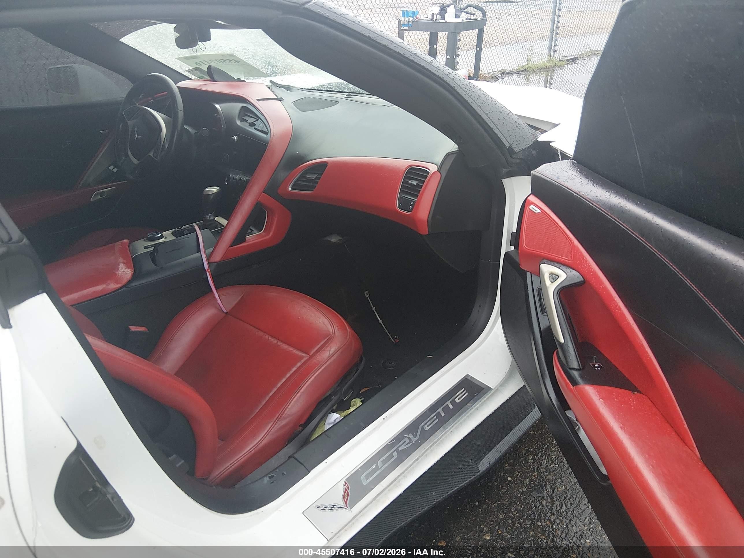 2014 Chevrolet Corvette Stingray   White vin: 1G1YF3D75E5117263