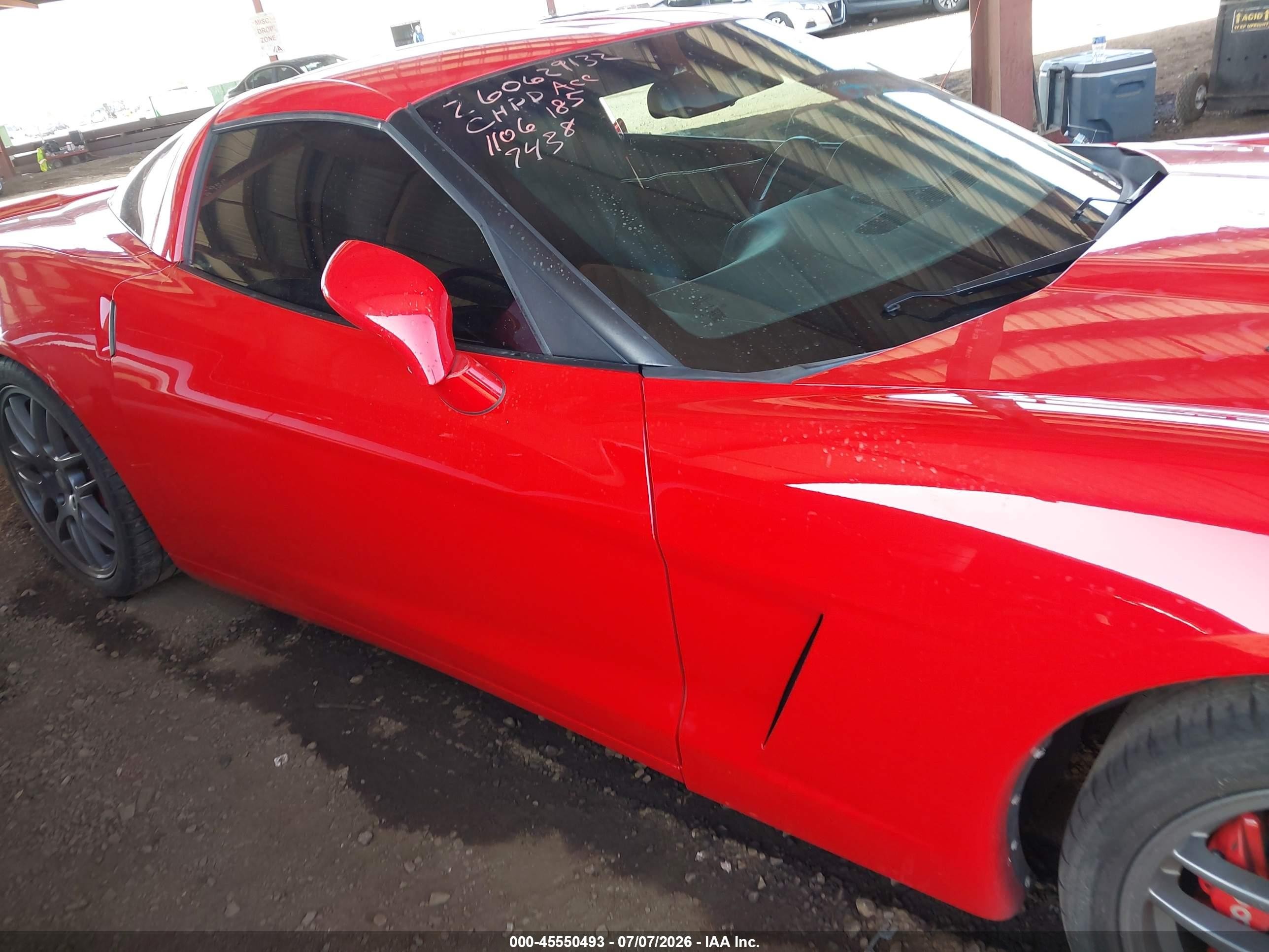 2011 Chevrolet Corvette   Red vin: 1G1YG2DW5B5107438