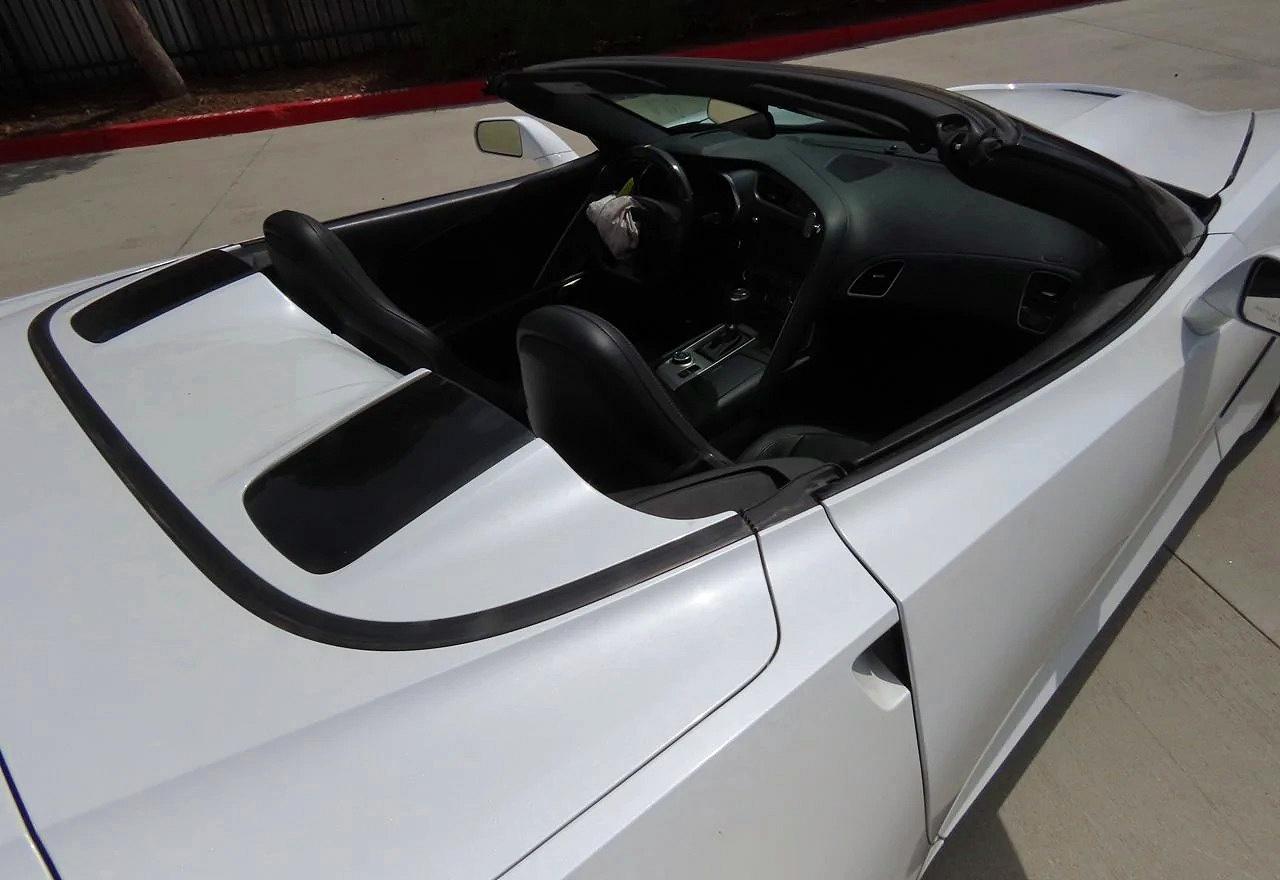 2017 Chevrolet Corvette Stingray Z51 2lt White vin: 1G1YK3D76H5116008