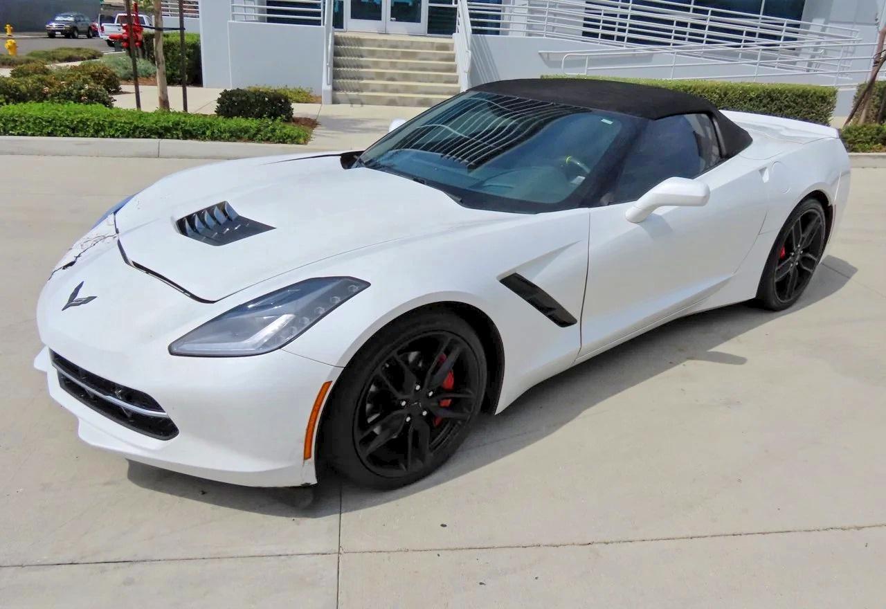 2017 Chevrolet Corvette Stingray Z51 2lt White vin: 1G1YK3D76H5116008