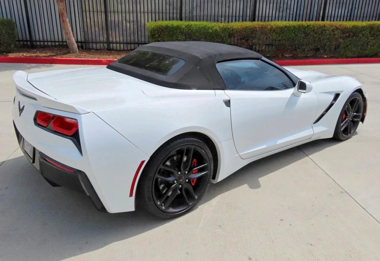 2017 Chevrolet Corvette Stingray Z51 2lt White vin: 1G1YK3D76H5116008