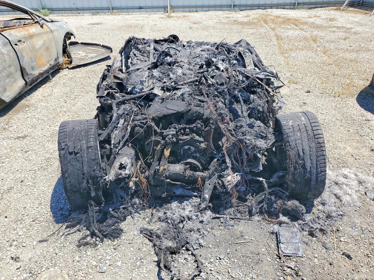 2014 Chevrolet Corvette Stingray Z51 3lt Burn vin: 1G1YL2D74E5110615