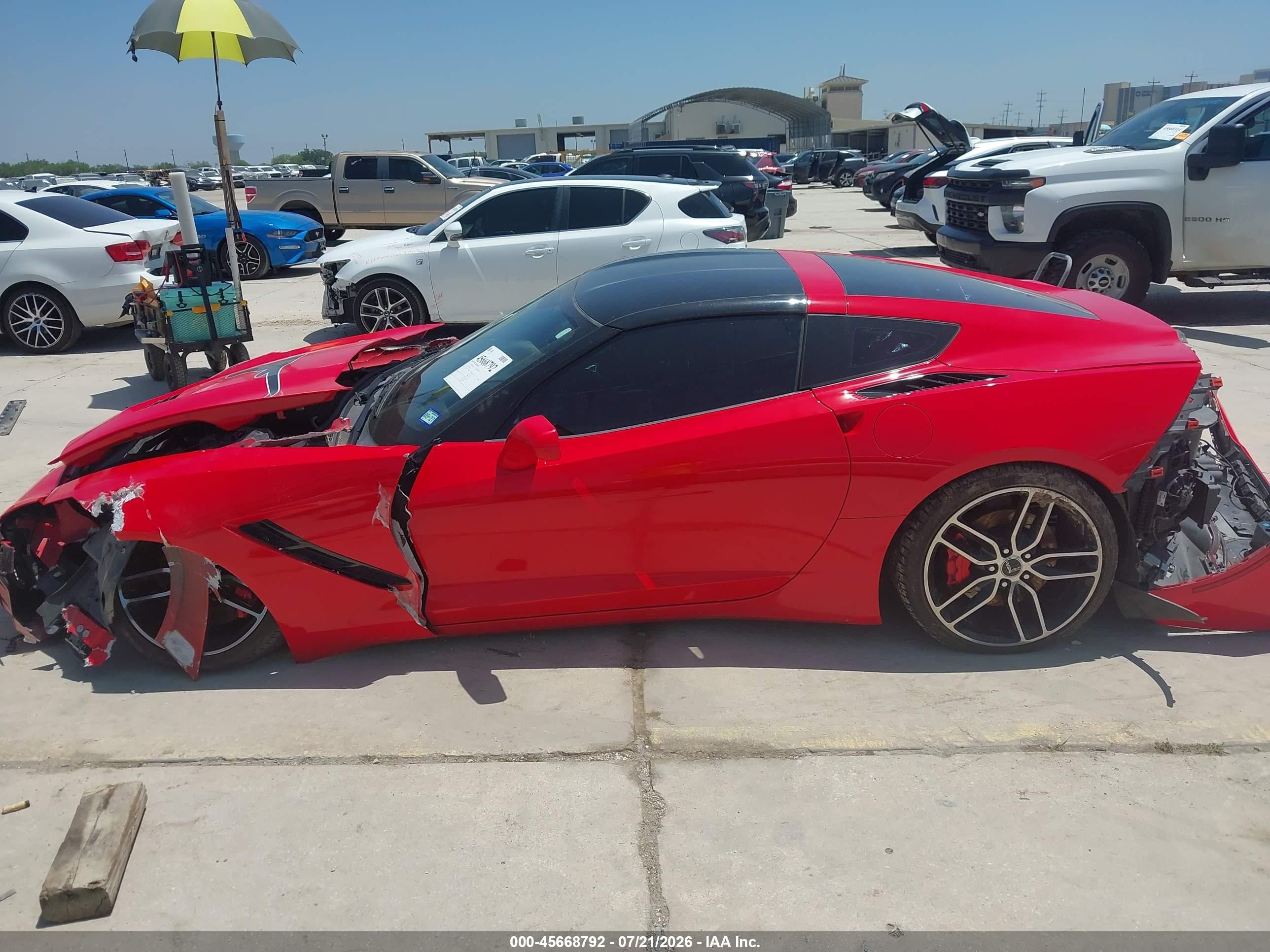 2015 Chevrolet Corvette Stingray Z51 Red vin: 1G1YM2D71F5103541