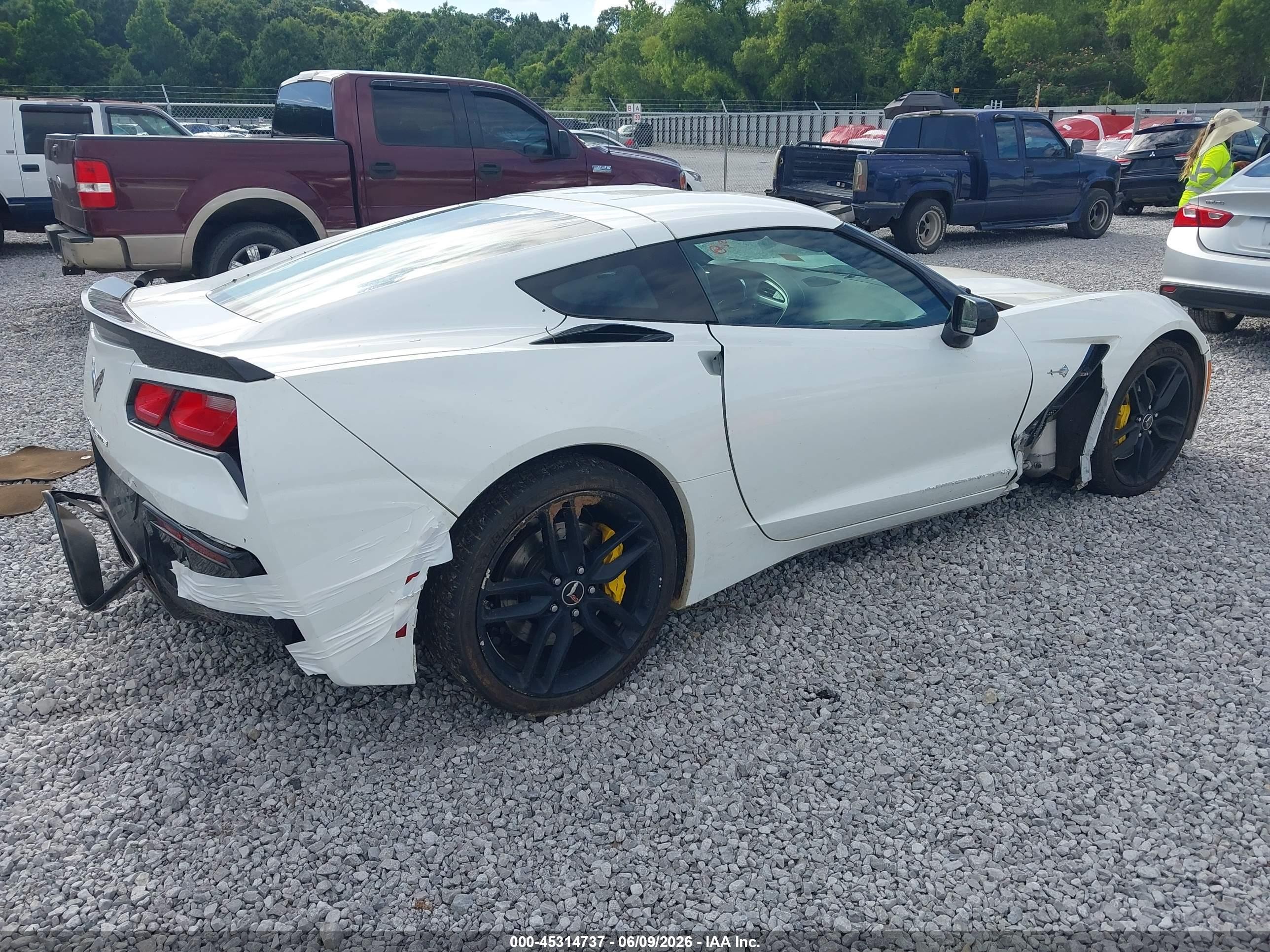 2014 Chevrolet Corvette Stingray Z51 White vin: 1G1YM2D75E5125881