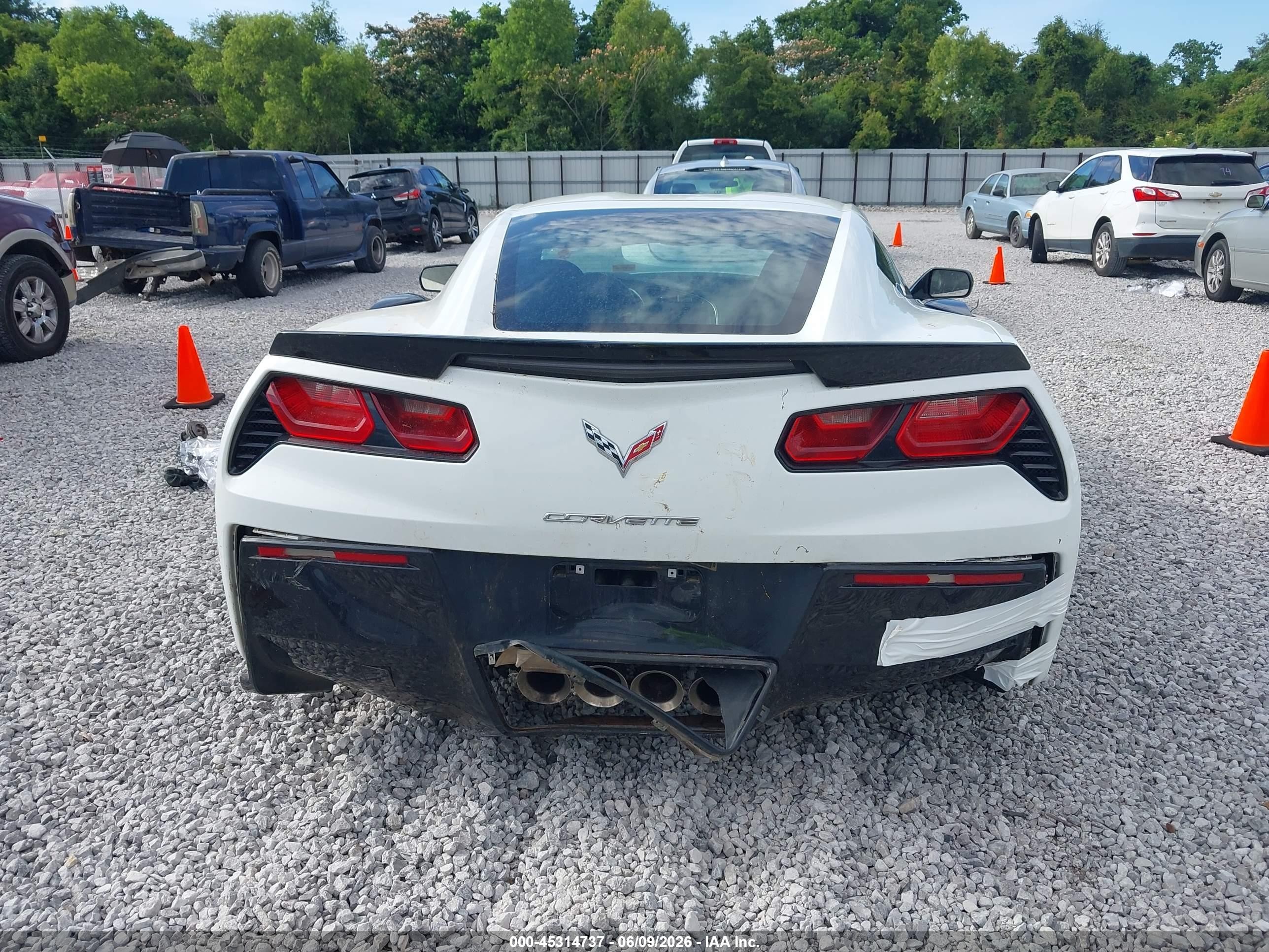 2014 Chevrolet Corvette Stingray Z51 White vin: 1G1YM2D75E5125881