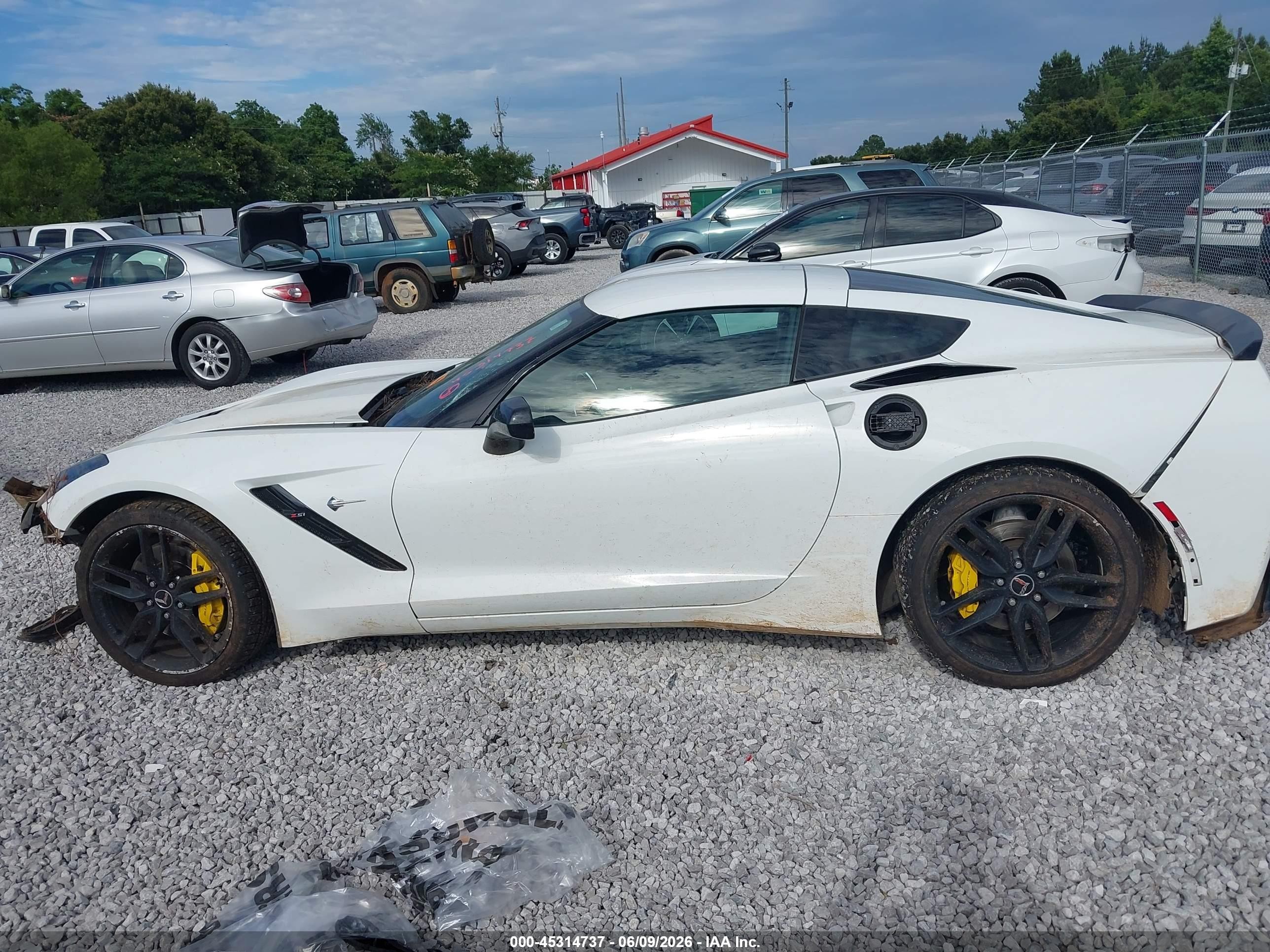 2014 Chevrolet Corvette Stingray Z51 White vin: 1G1YM2D75E5125881