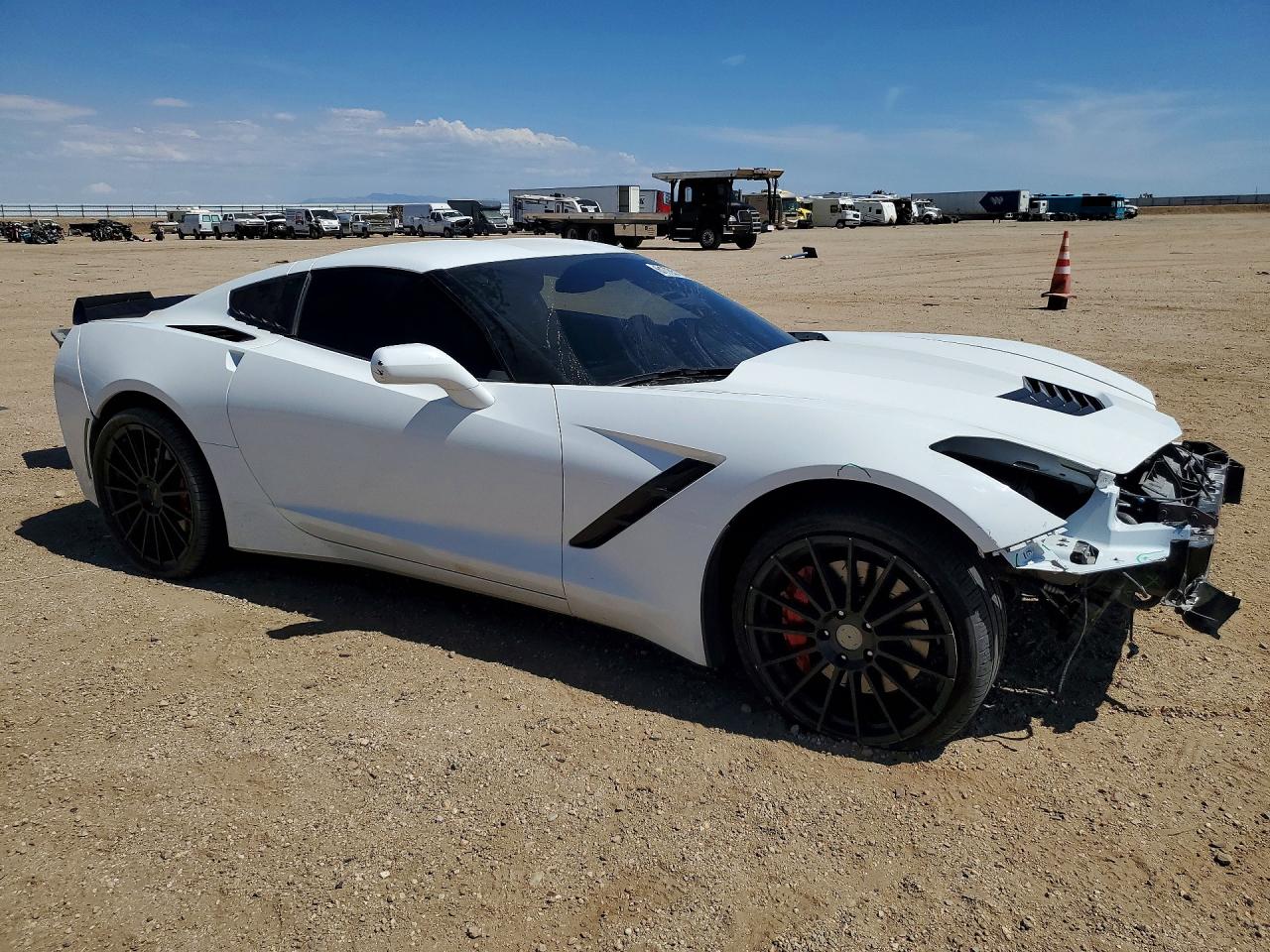 2015 Chevrolet Corvette Stingray Z51 3lt White vin: 1G1YM2D77F5107089