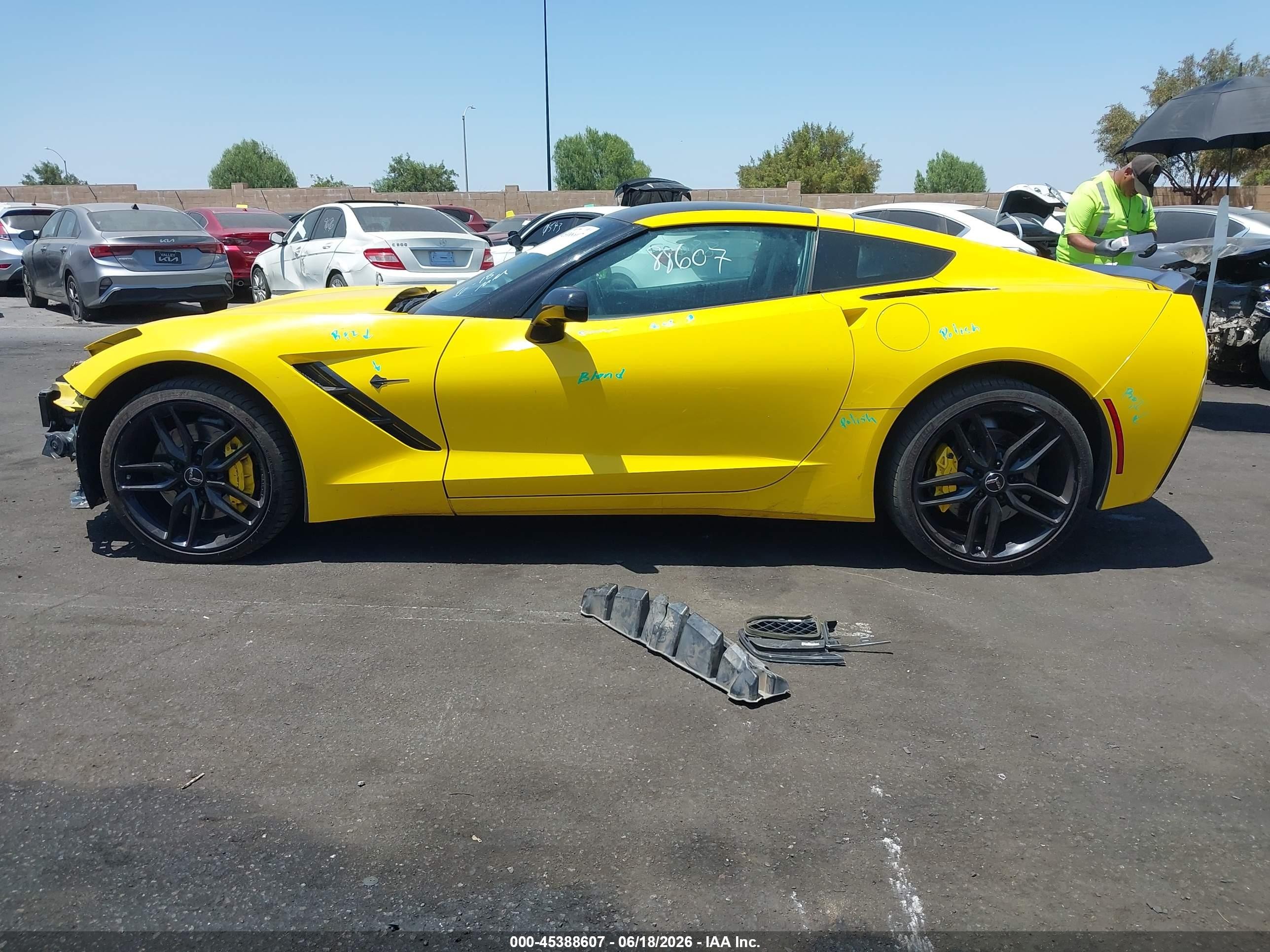 2015 Chevrolet Corvette Stingray Z51 Желтый vin: 1G1YM2D79F5108079