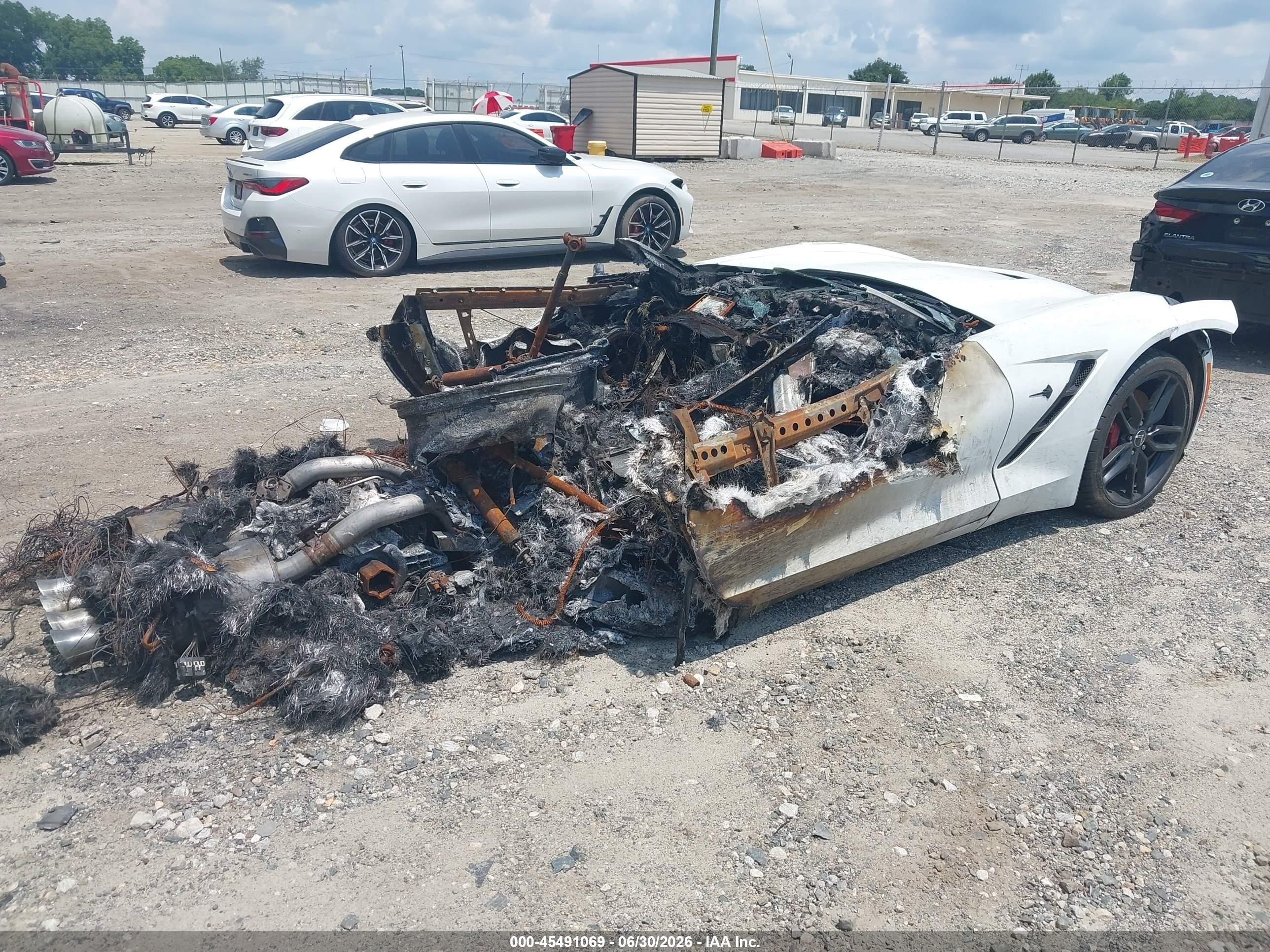2015 Chevrolet Corvette Stingray Z51 White vin: 1G1YM3D73F5118497