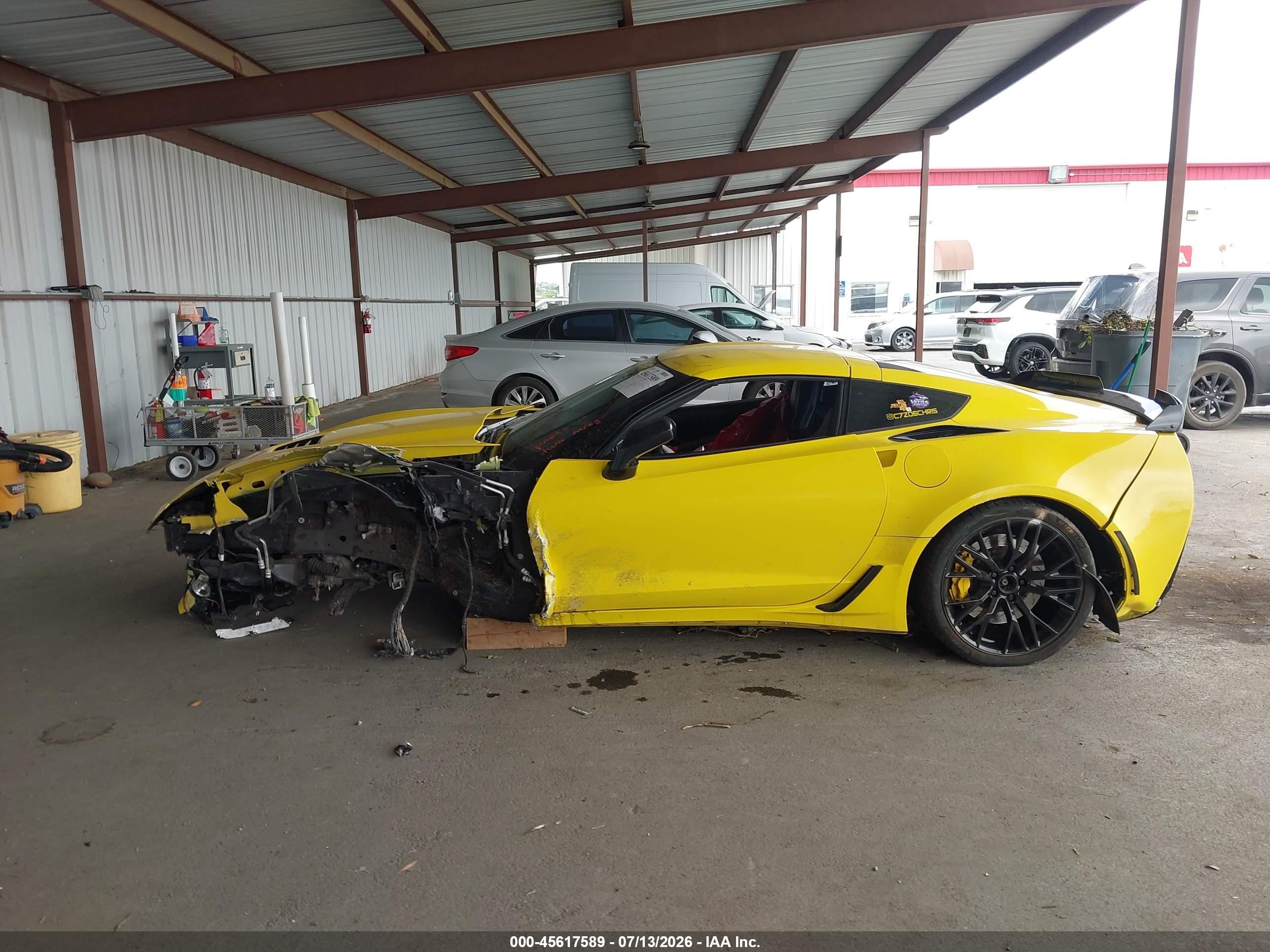 2016 Chevrolet Corvette Z06 Желтый vin: 1G1YU2D6XG5607286