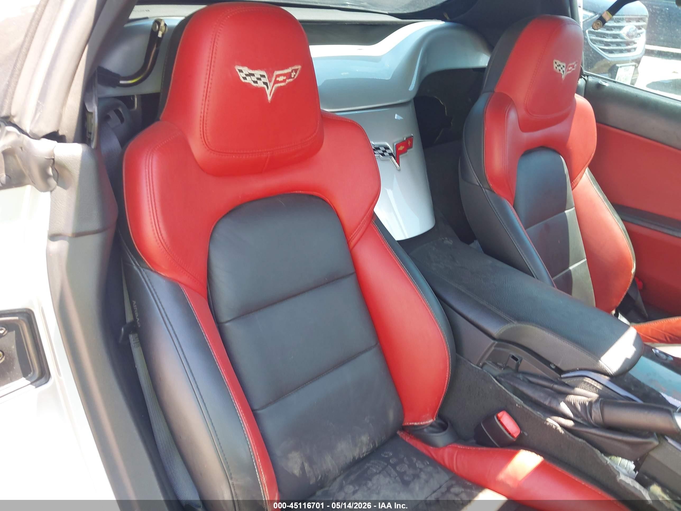 2012 Chevrolet Corvette Grand Sport Серебряный vin: 1G1YV3DW2C5103649
