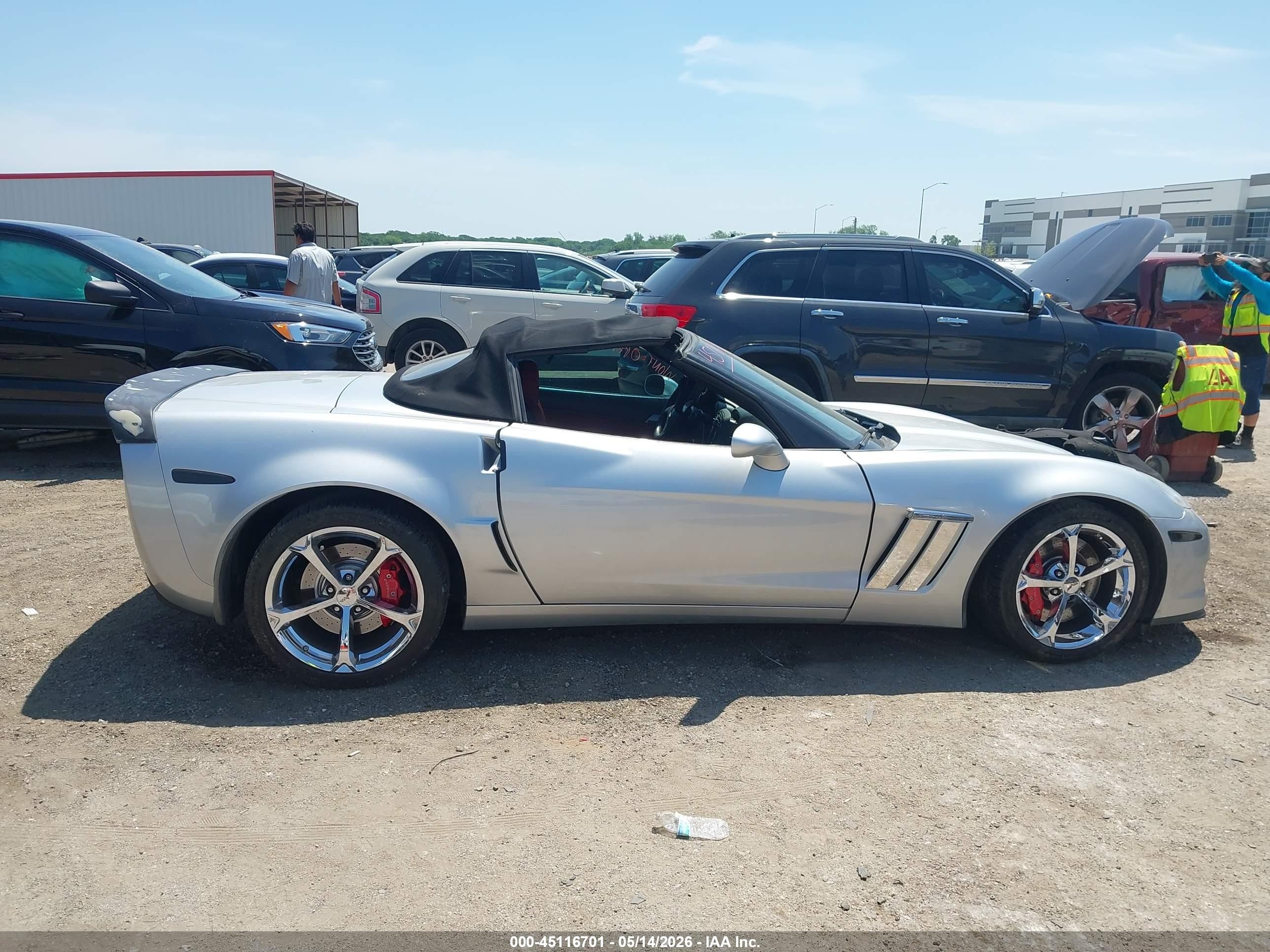 2012 Chevrolet Corvette Grand Sport Серебряный vin: 1G1YV3DW2C5103649