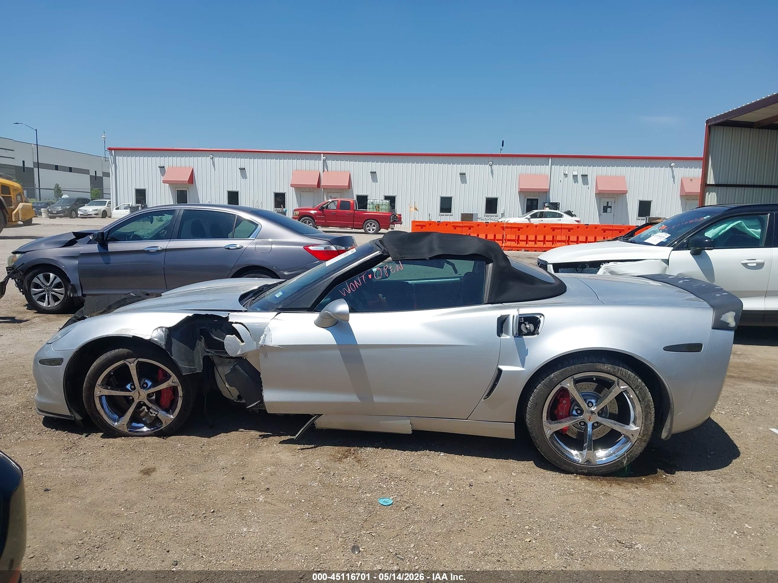2012 Chevrolet Corvette Grand Sport Серебряный vin: 1G1YV3DW2C5103649
