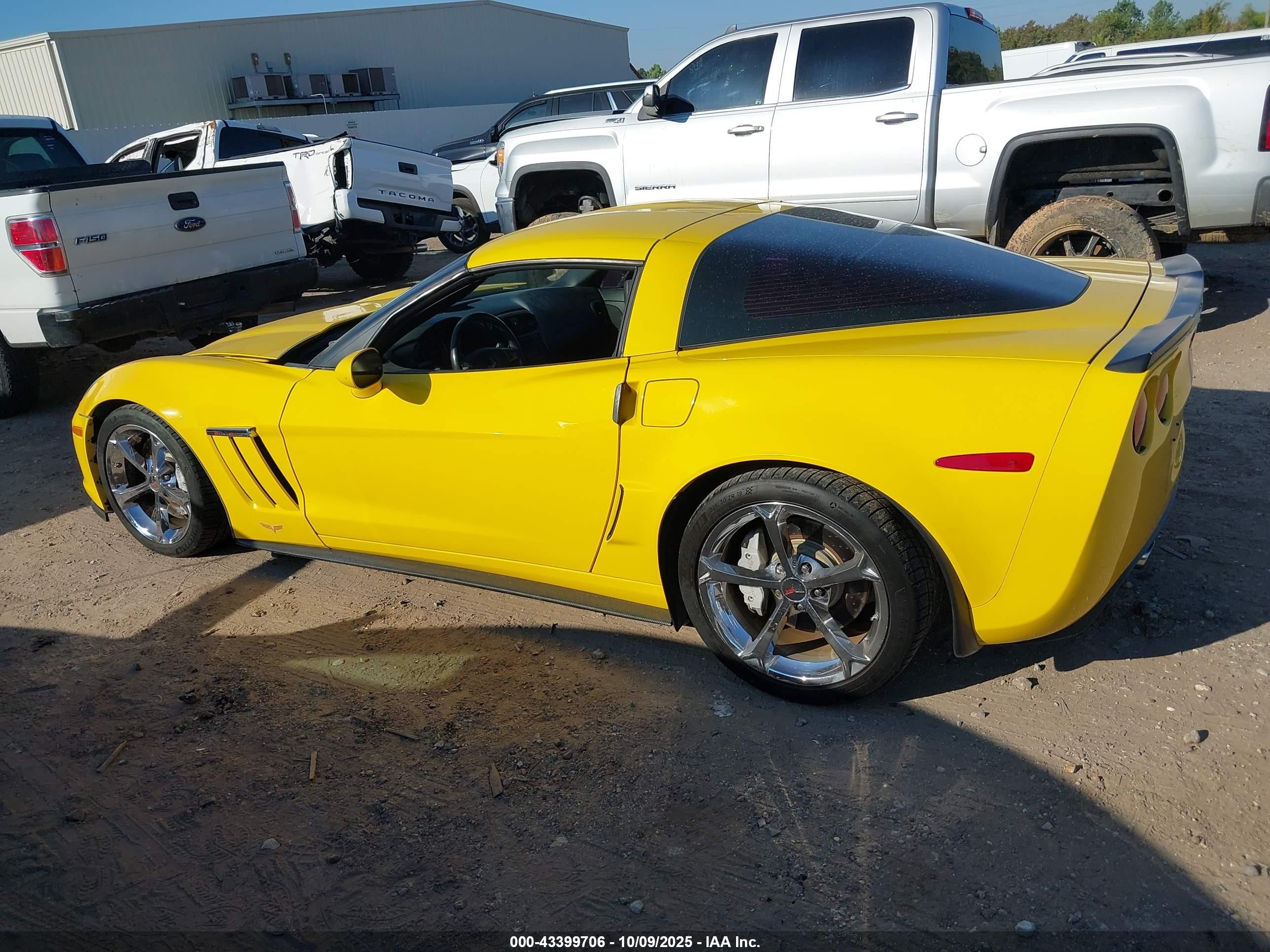 2011 Chevrolet Corvette Grand Sport Желтый vin: 1G1YW2DW4B5110933