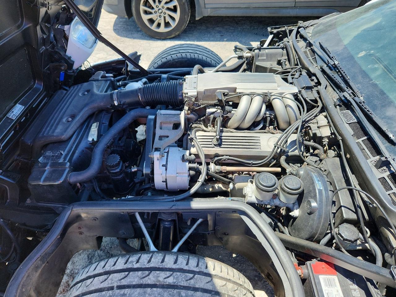 1985 Chevrolet Corvette Two Tone vin: 1G1YY0782F5133192