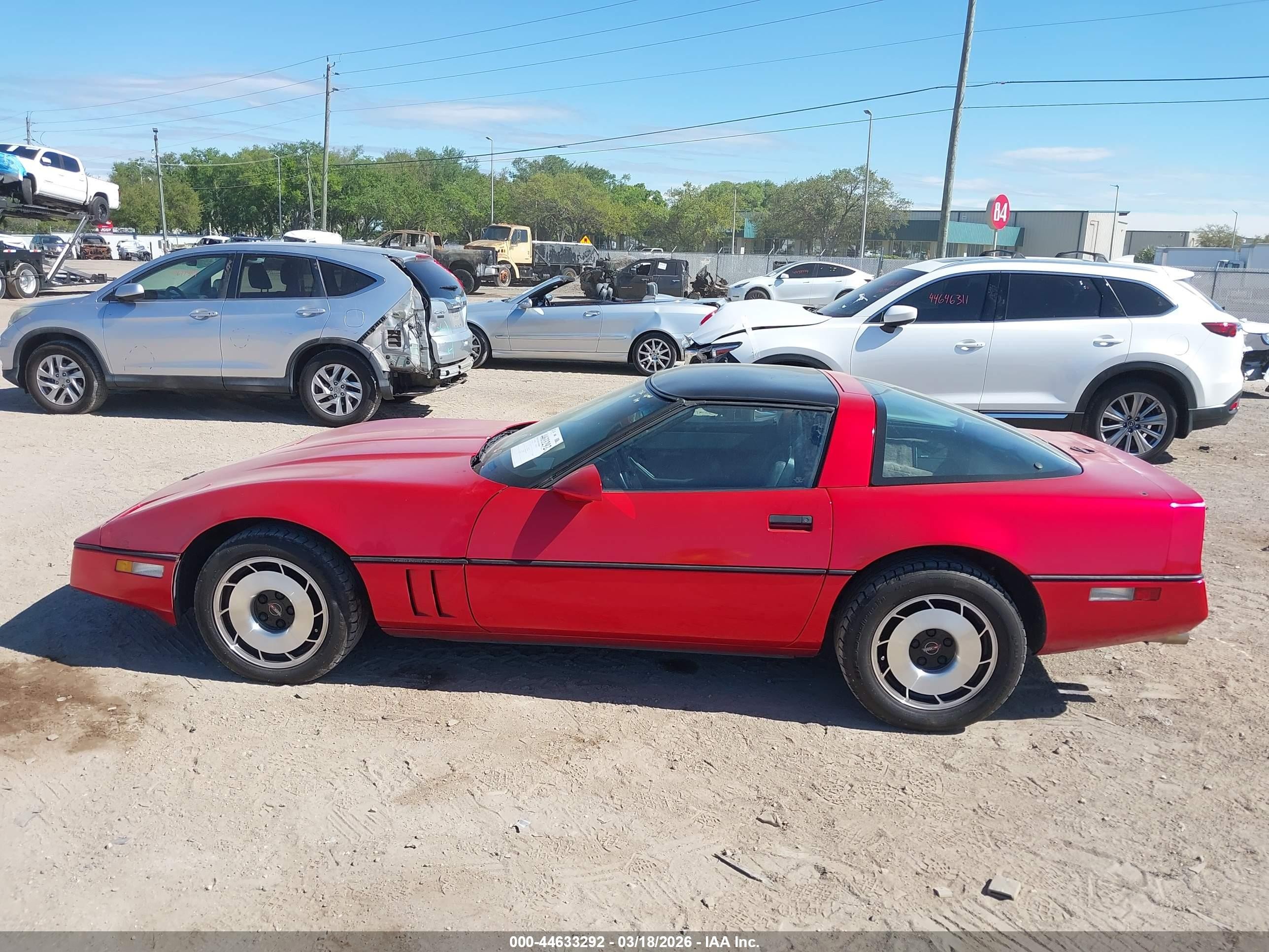 1985 Chevrolet Corvette   Red vin: 1G1YY0783F5132021