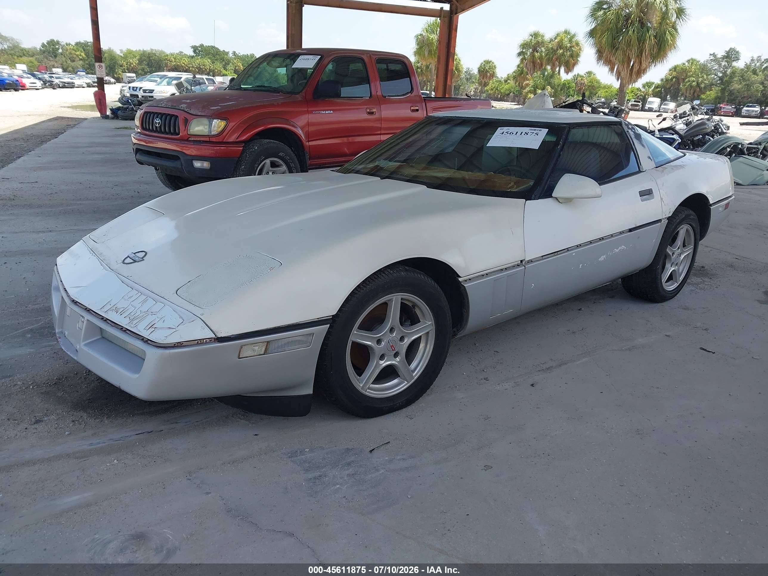 1986 Chevrolet Corvette   White vin: 1G1YY0783G5115026