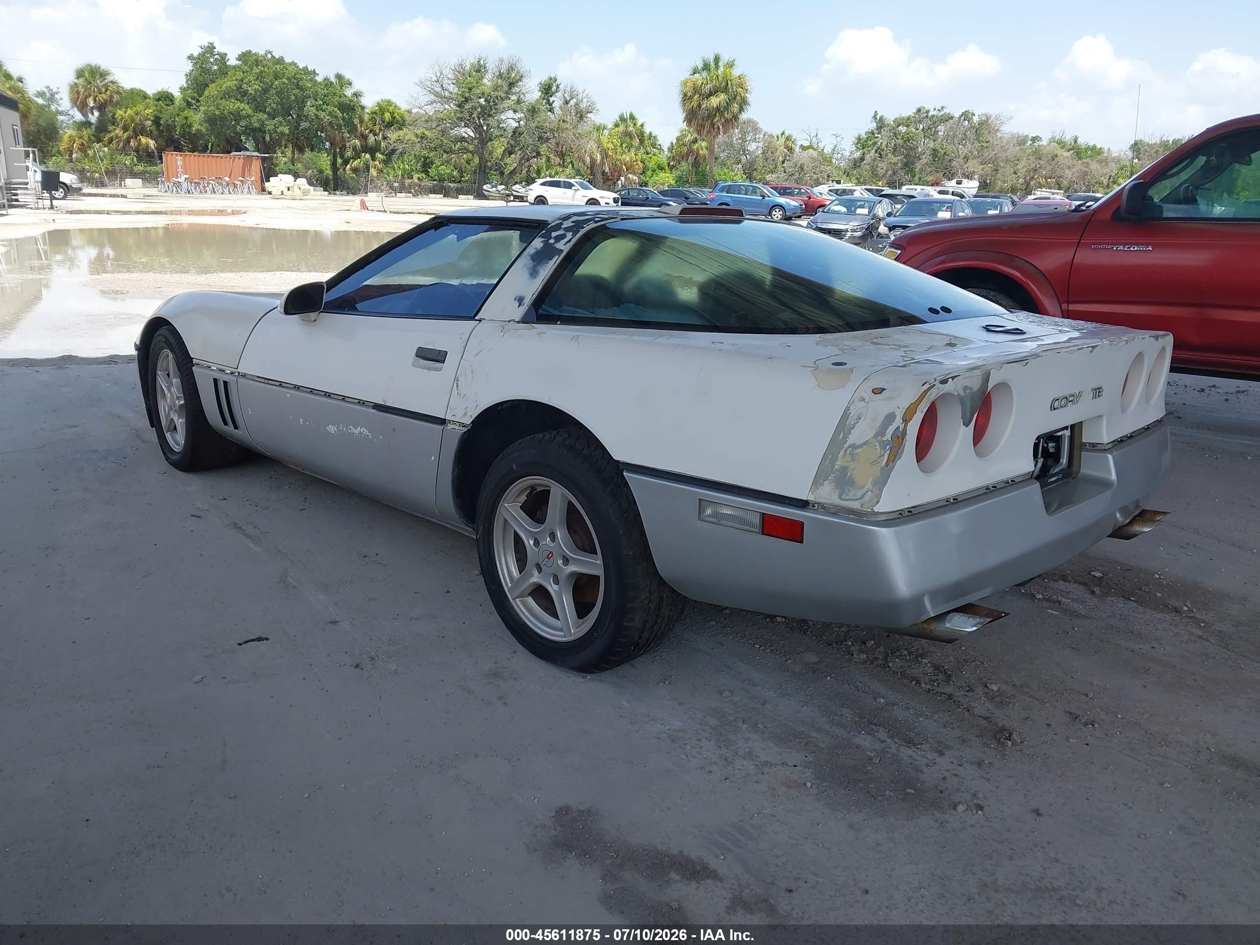 1986 Chevrolet Corvette   White vin: 1G1YY0783G5115026