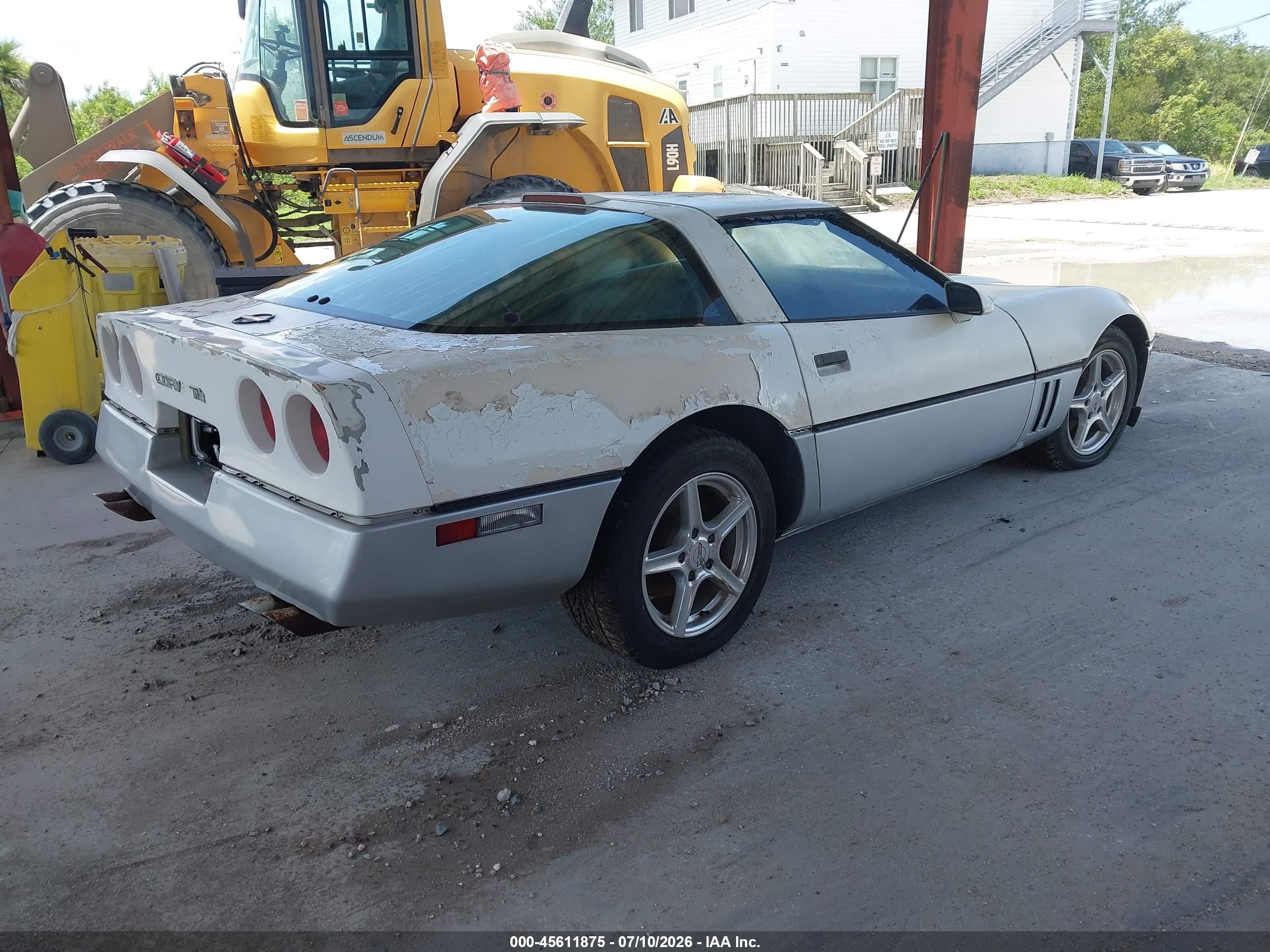 1986 Chevrolet Corvette   White vin: 1G1YY0783G5115026