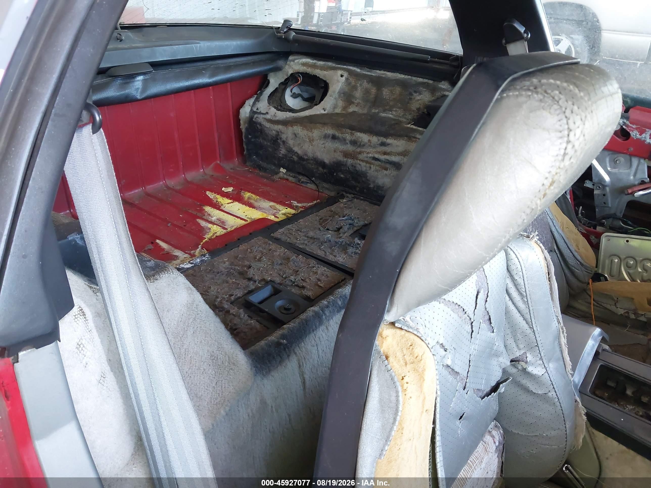 1985 Chevrolet Corvette   Red vin: 1G1YY0789F5132296