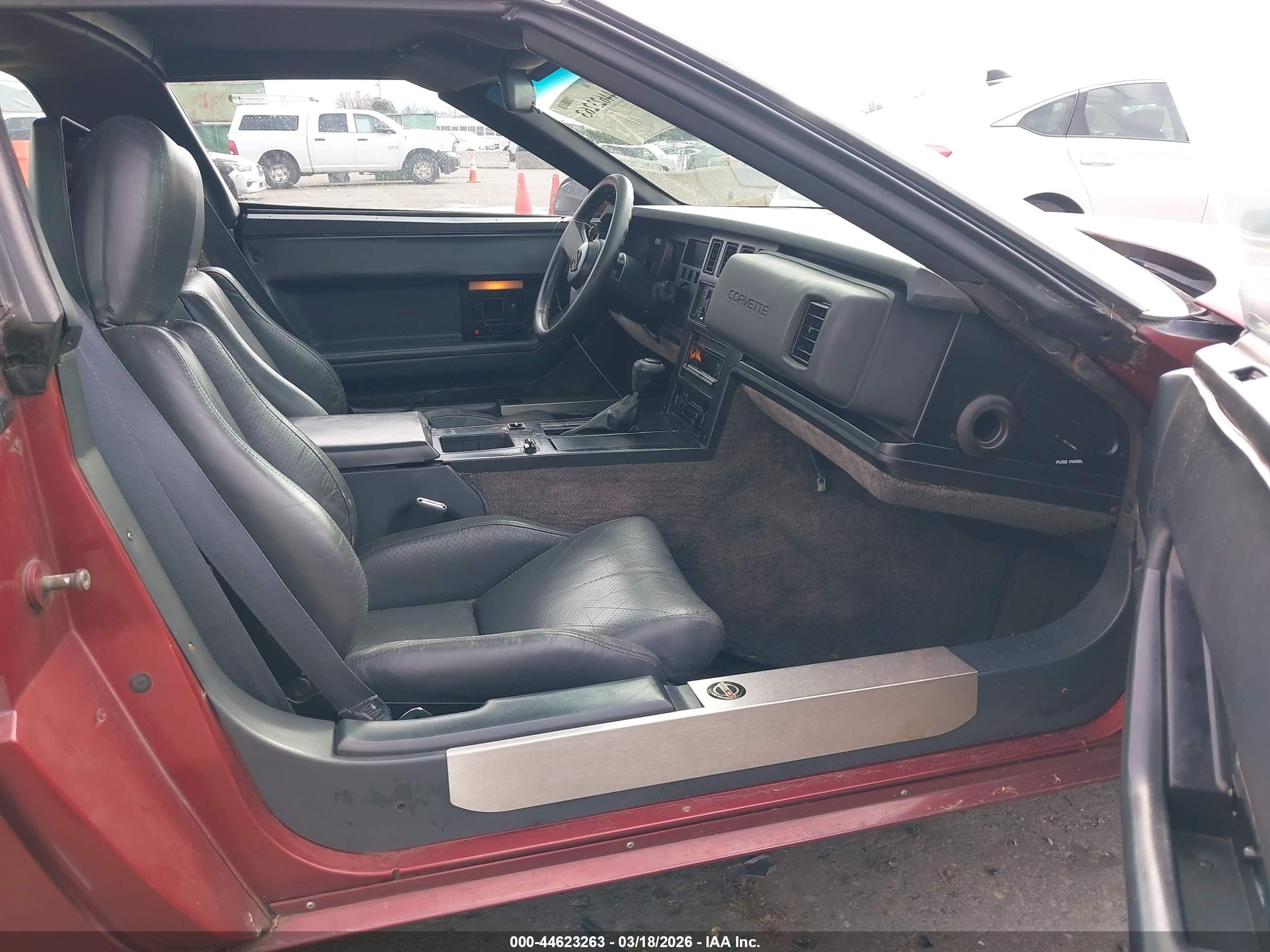 1986 Chevrolet Corvette   Burgundy vin: 1G1YY0789G5117153