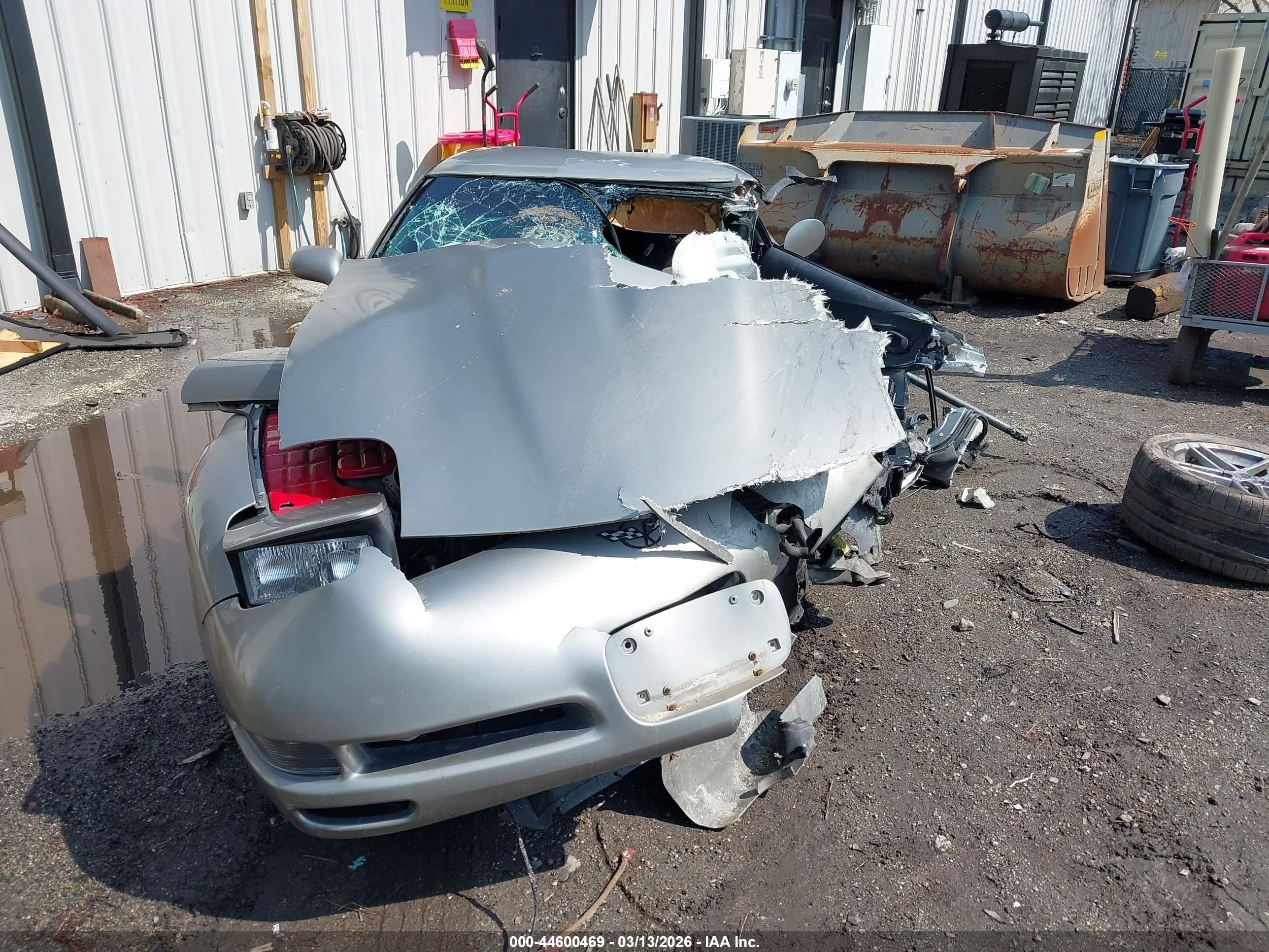 1999 Chevrolet Corvette Hardtop Серебряный vin: 1G1YY12G1X5116258