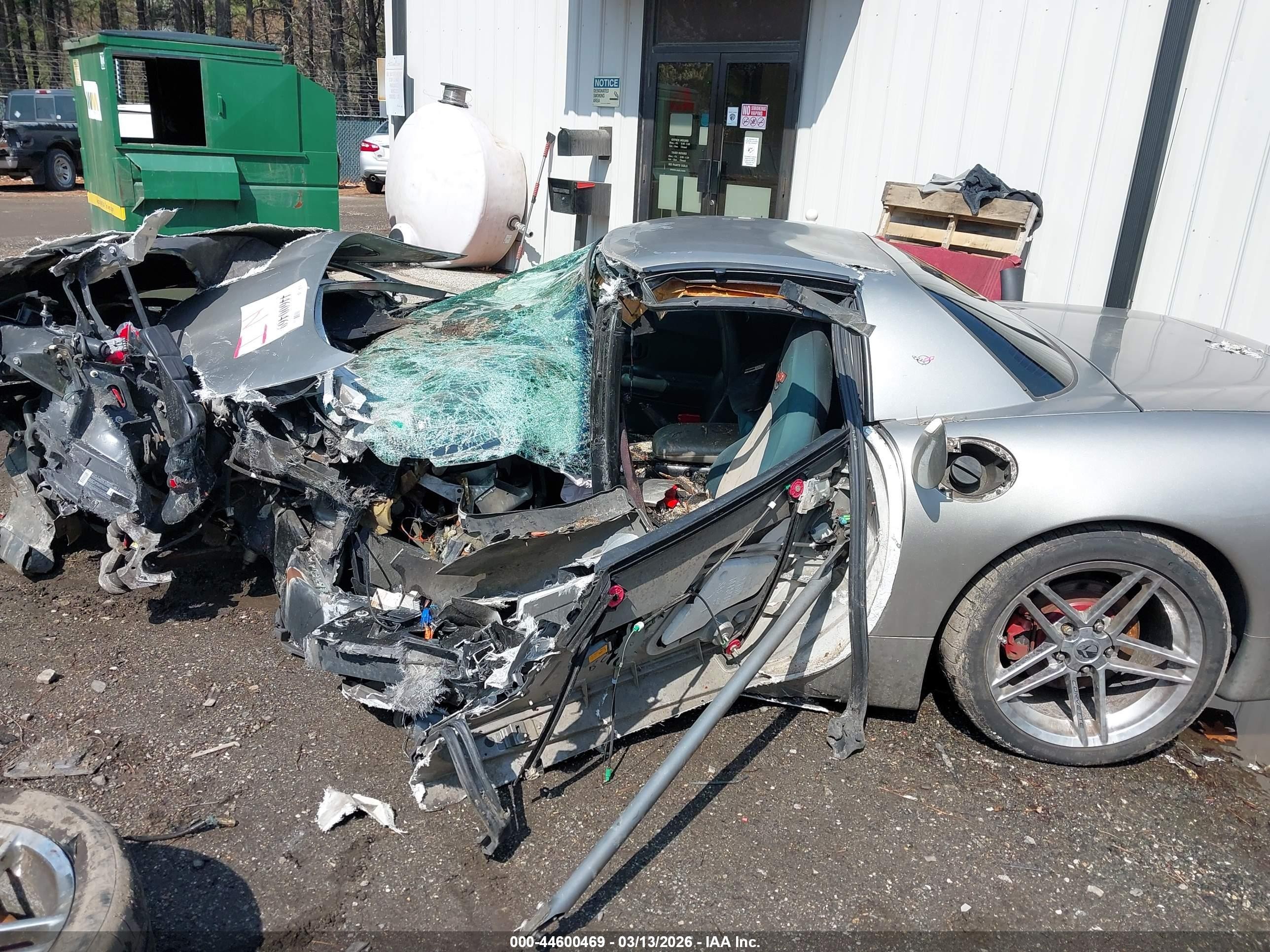 1999 Chevrolet Corvette Hardtop Серебряный vin: 1G1YY12G1X5116258