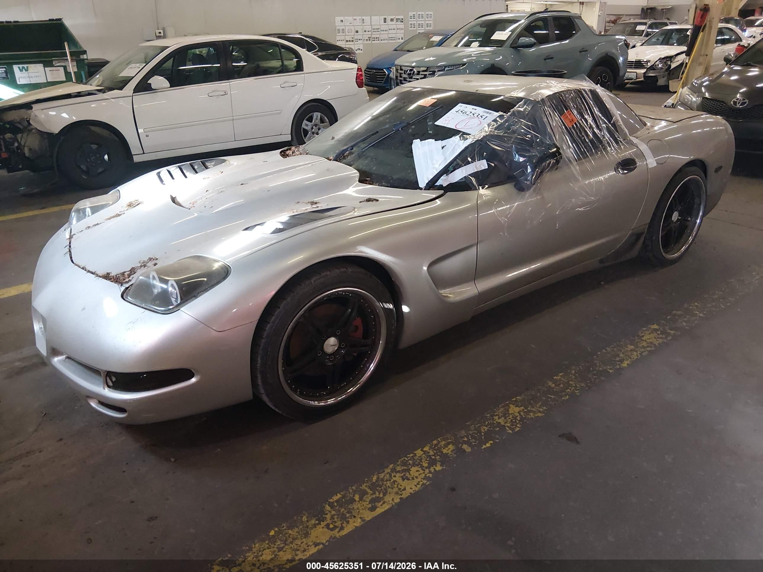 2001 Chevrolet Corvette Z06 Hardtop Silver vin: 1G1YY12S215126177
