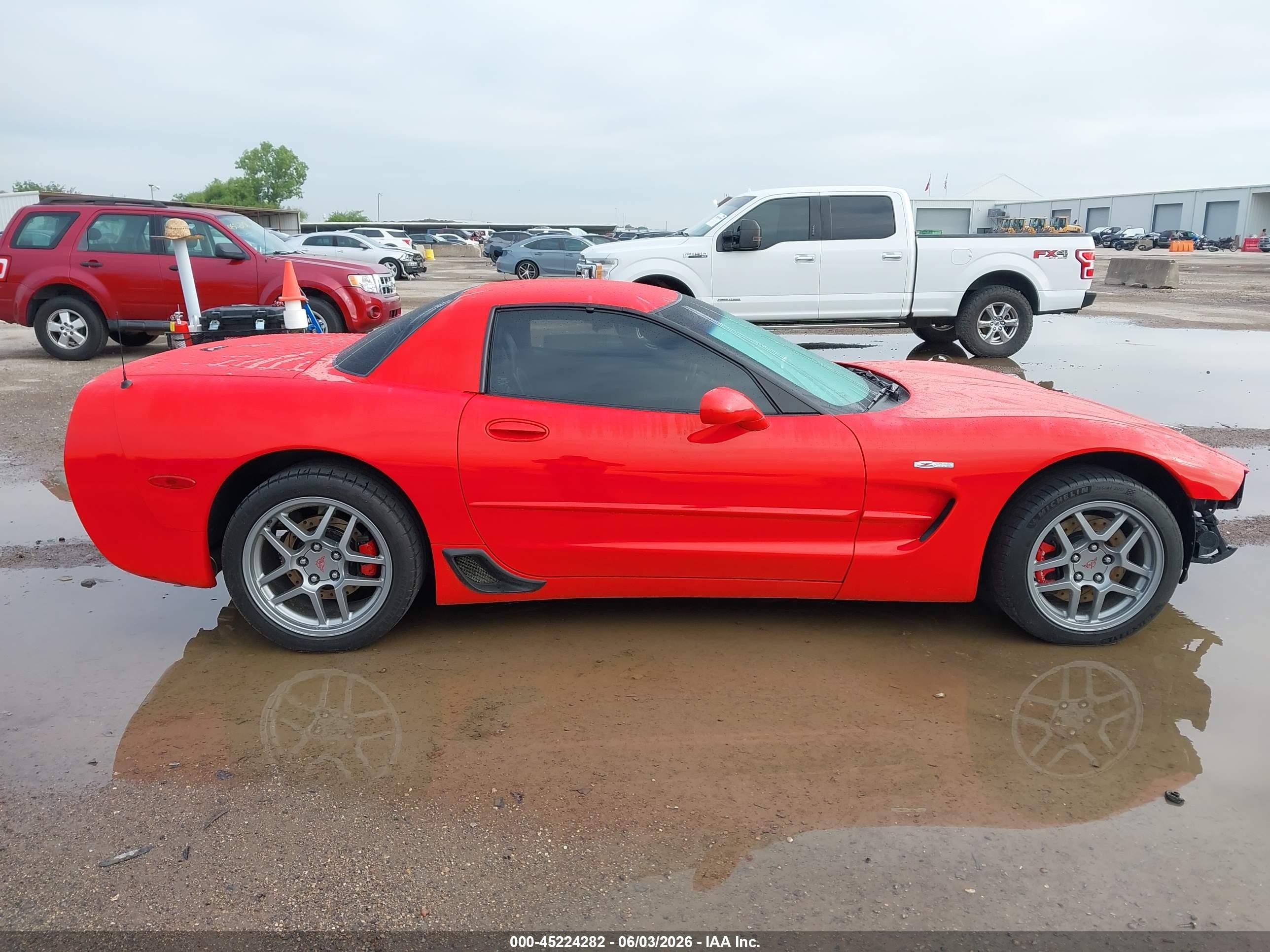 2004 Chevrolet Corvette Z06 Hardtop Red vin: 1G1YY12S245111845