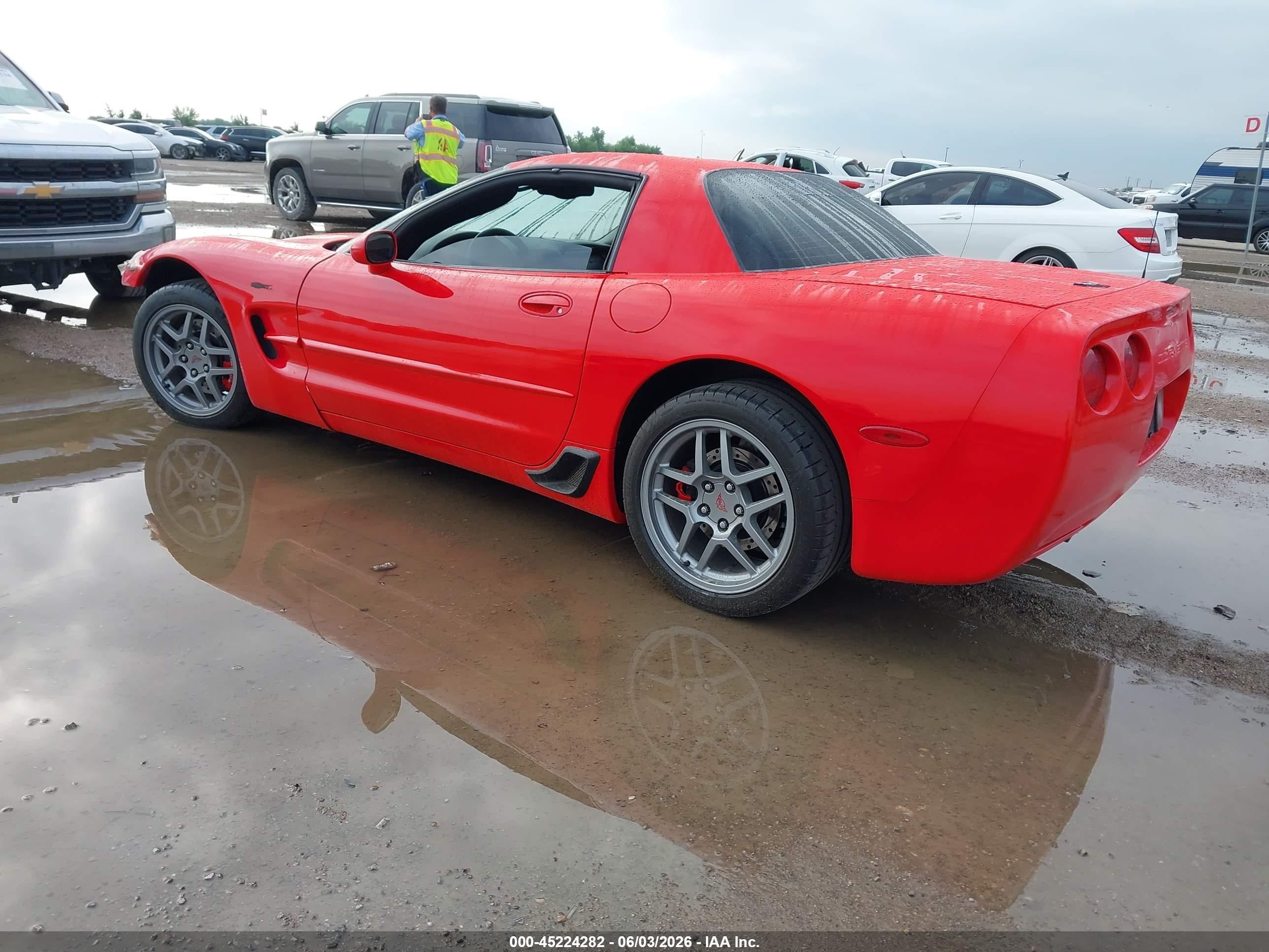 2004 Chevrolet Corvette Z06 Hardtop Red vin: 1G1YY12S245111845