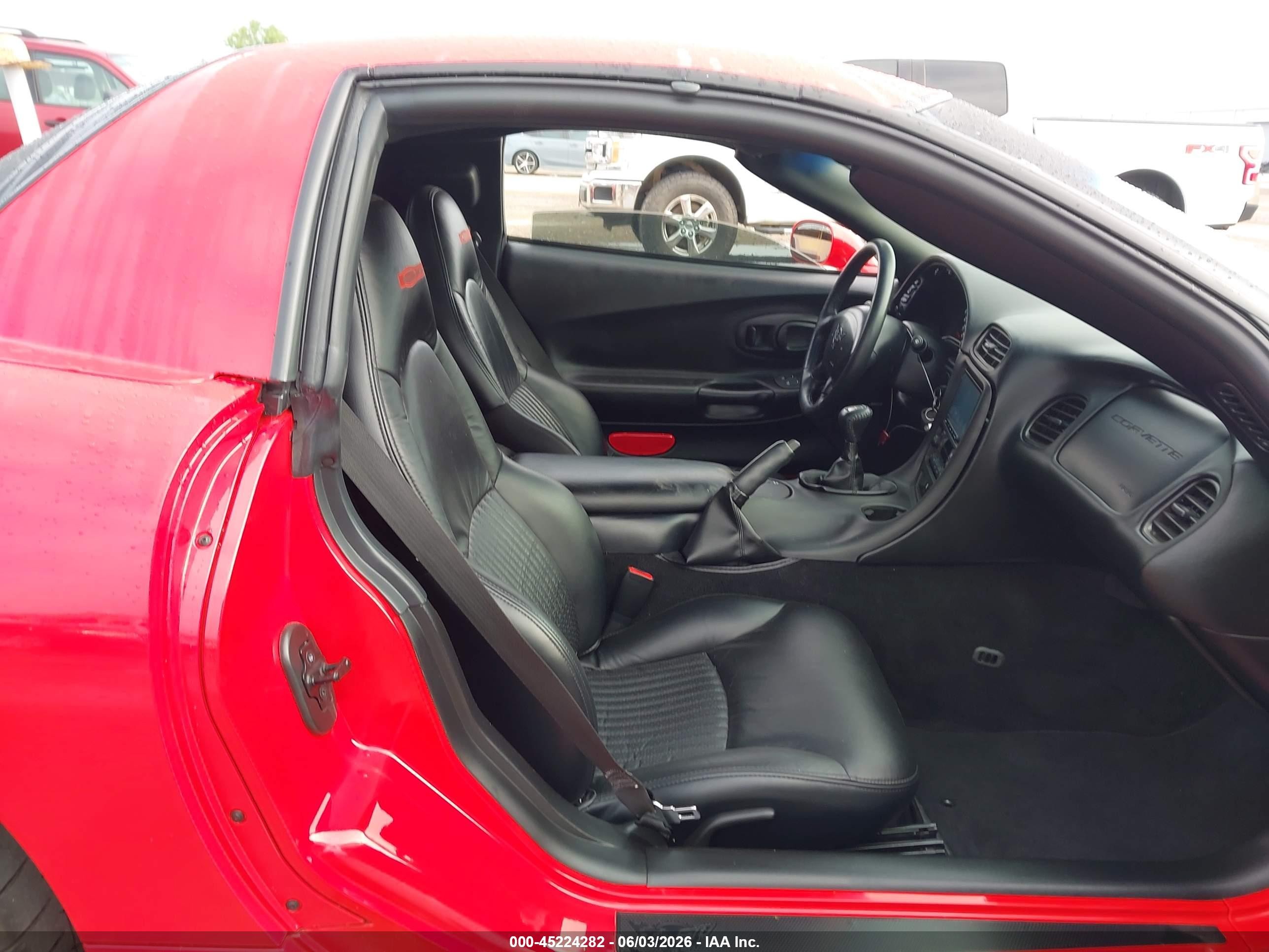 2004 Chevrolet Corvette Z06 Hardtop Red vin: 1G1YY12S245111845