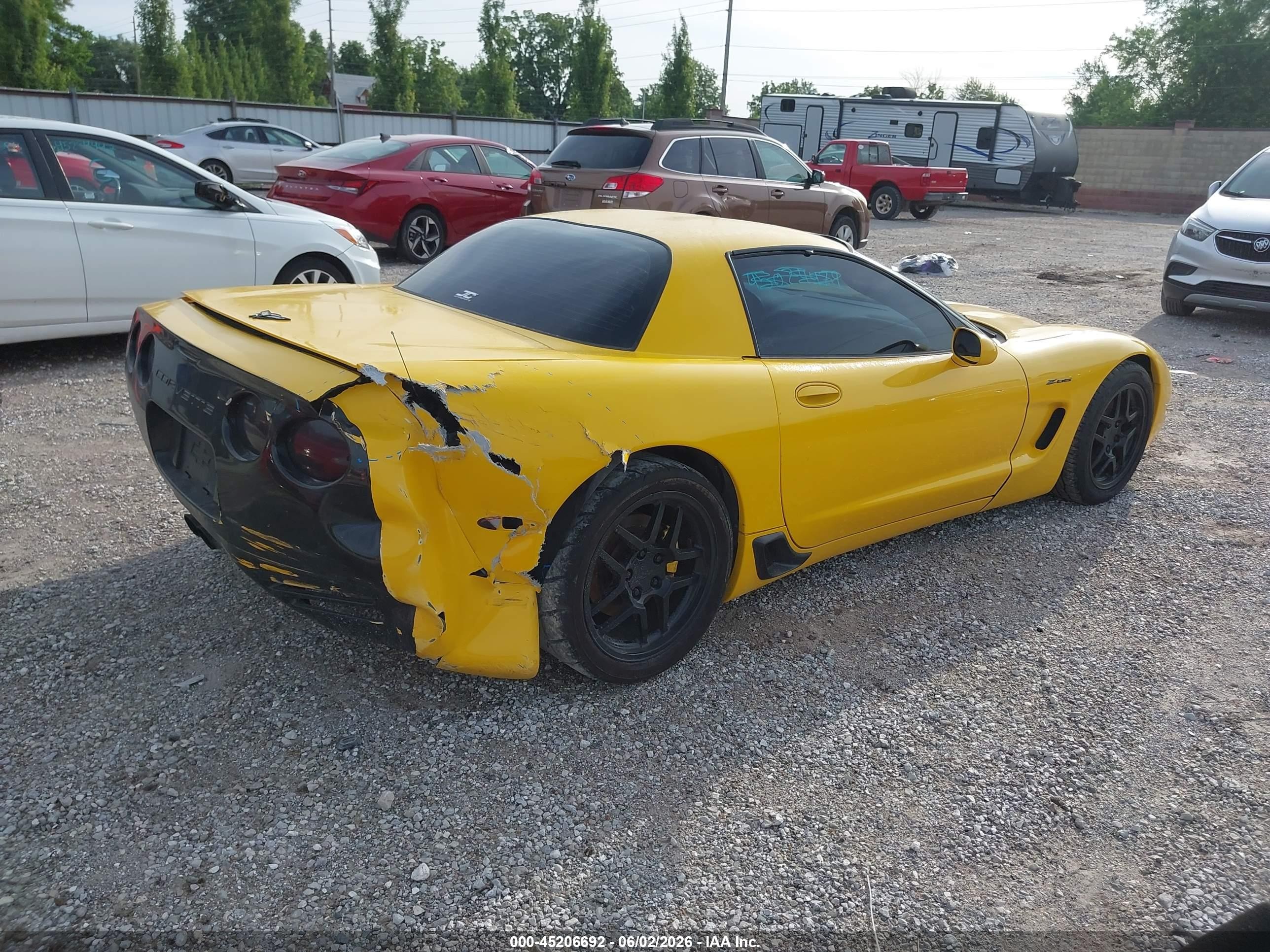 2003 Chevrolet Corvette Z06 Hardtop Yellow vin: 1G1YY12S835126168