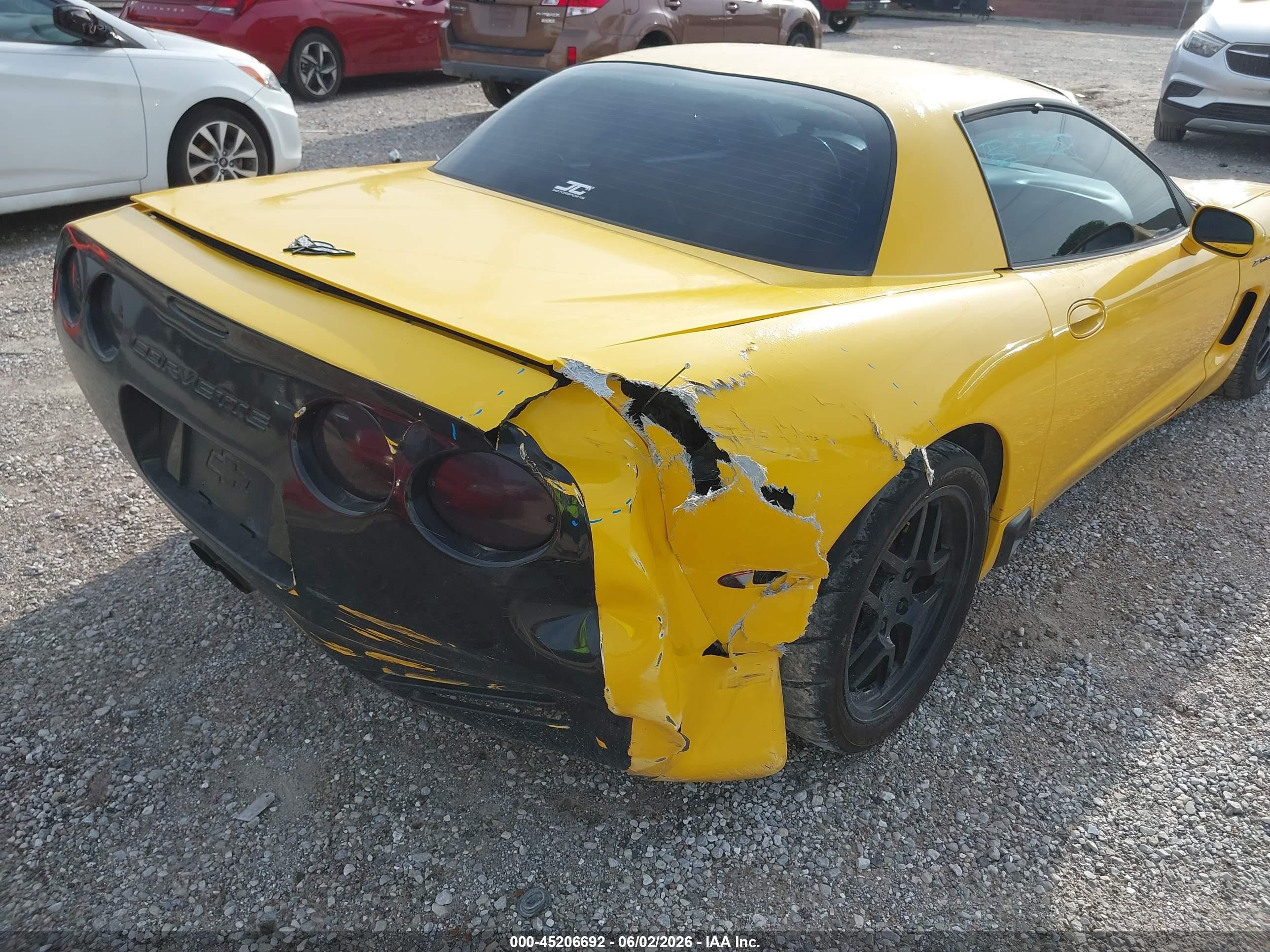 2003 Chevrolet Corvette Z06 Hardtop Yellow vin: 1G1YY12S835126168
