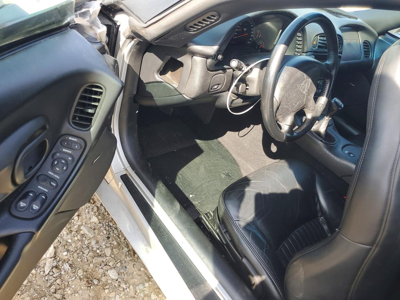 2001 Chevrolet Corvette Gray vin: 1G1YY12SX15116156