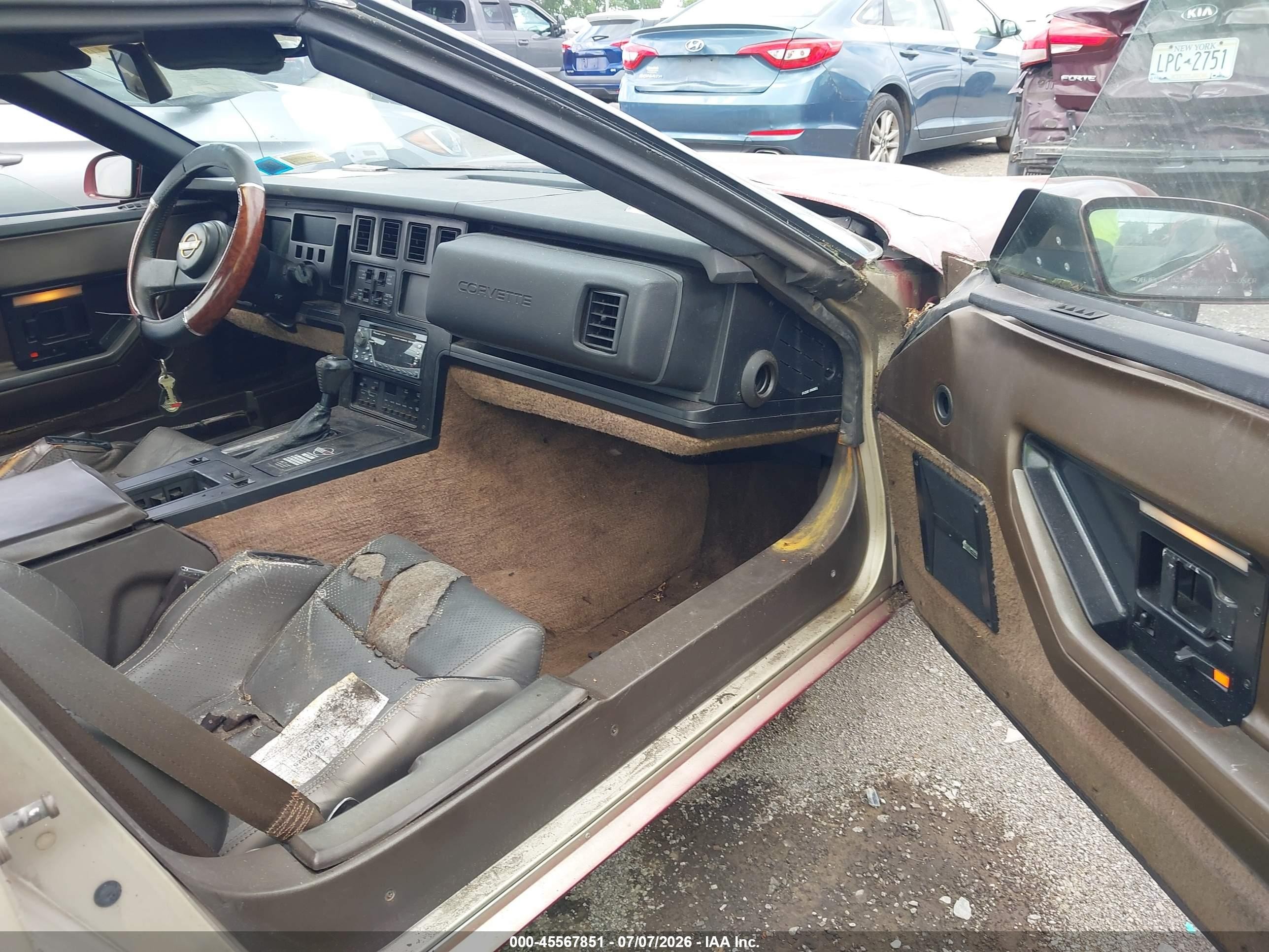 1987 Chevrolet Corvette   Бордовый vin: 1G1YY2182H5122975