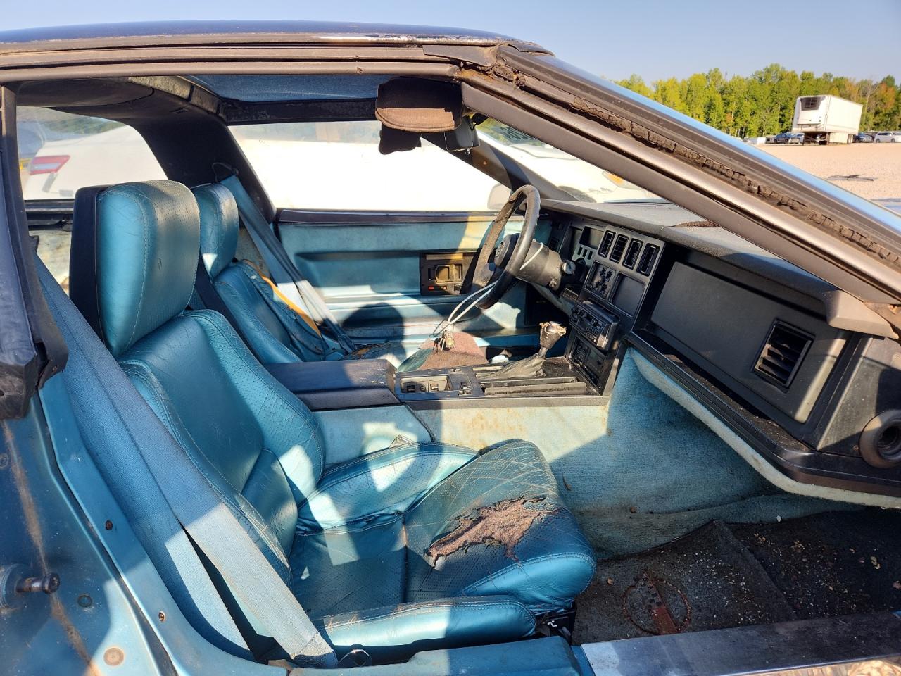 1987 Chevrolet Corvette Blue vin: 1G1YY2182H5130171