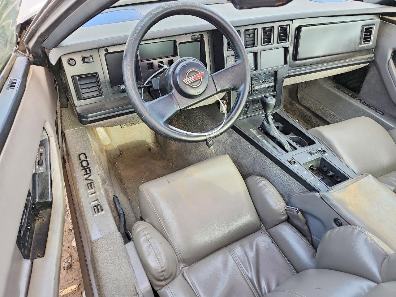 1989 Chevrolet Corvette Gray vin: 1G1YY2182K5103284