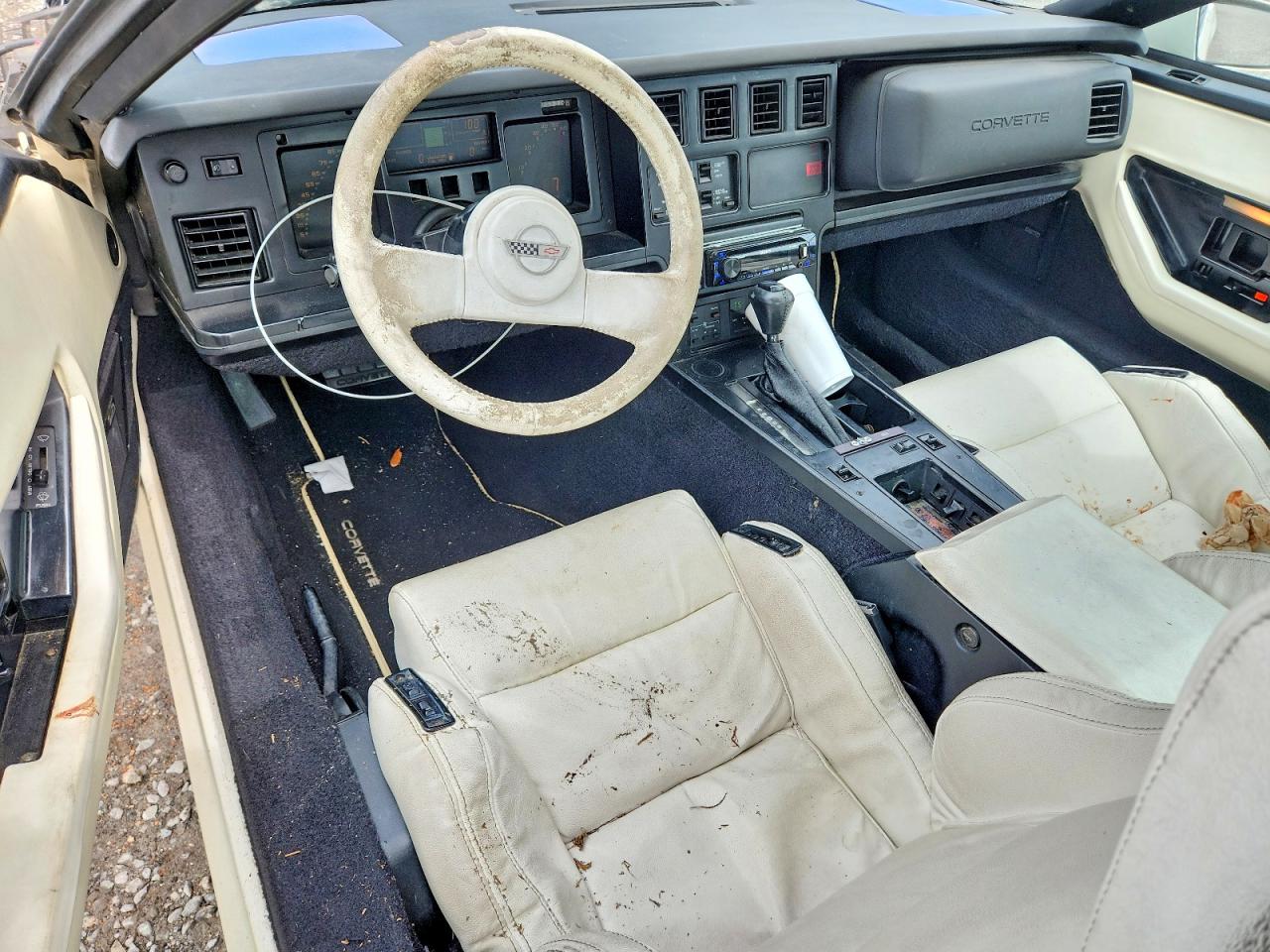 1988 Chevrolet Corvette White vin: 1G1YY2185J5117260