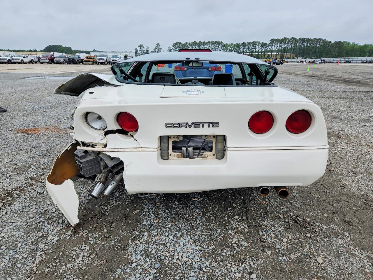 1988 Chevrolet Corvette White vin: 1G1YY2185J5117260