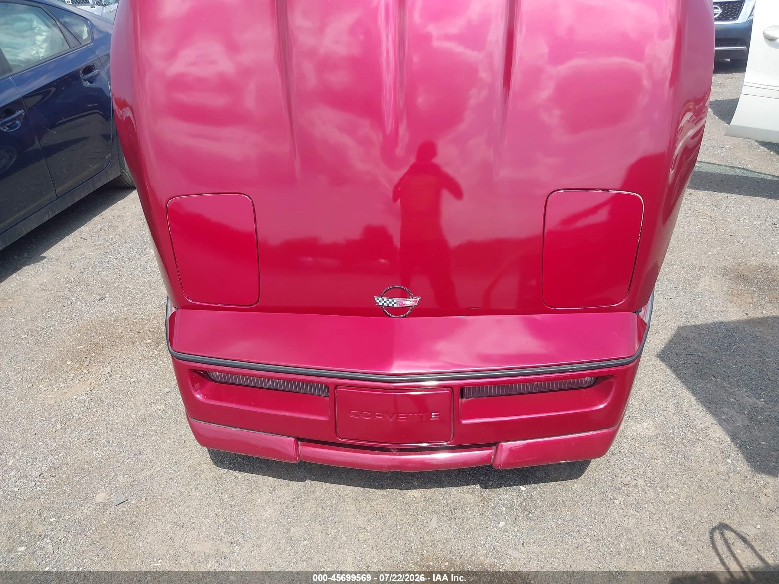 1989 Chevrolet Corvette   Red vin: 1G1YY2185K5113596