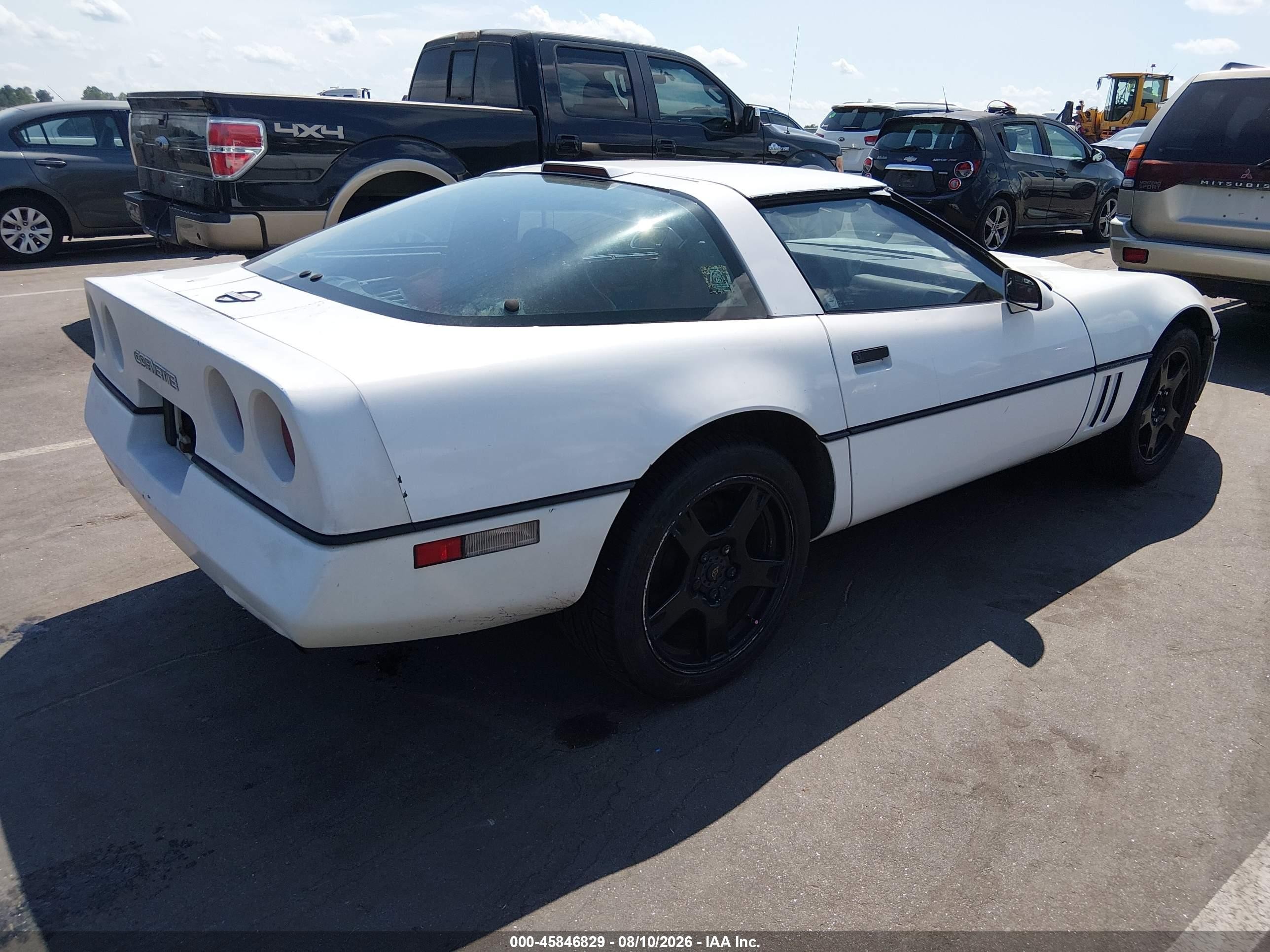 1989 Chevrolet Corvette White vin: 1G1YY2185K5117924