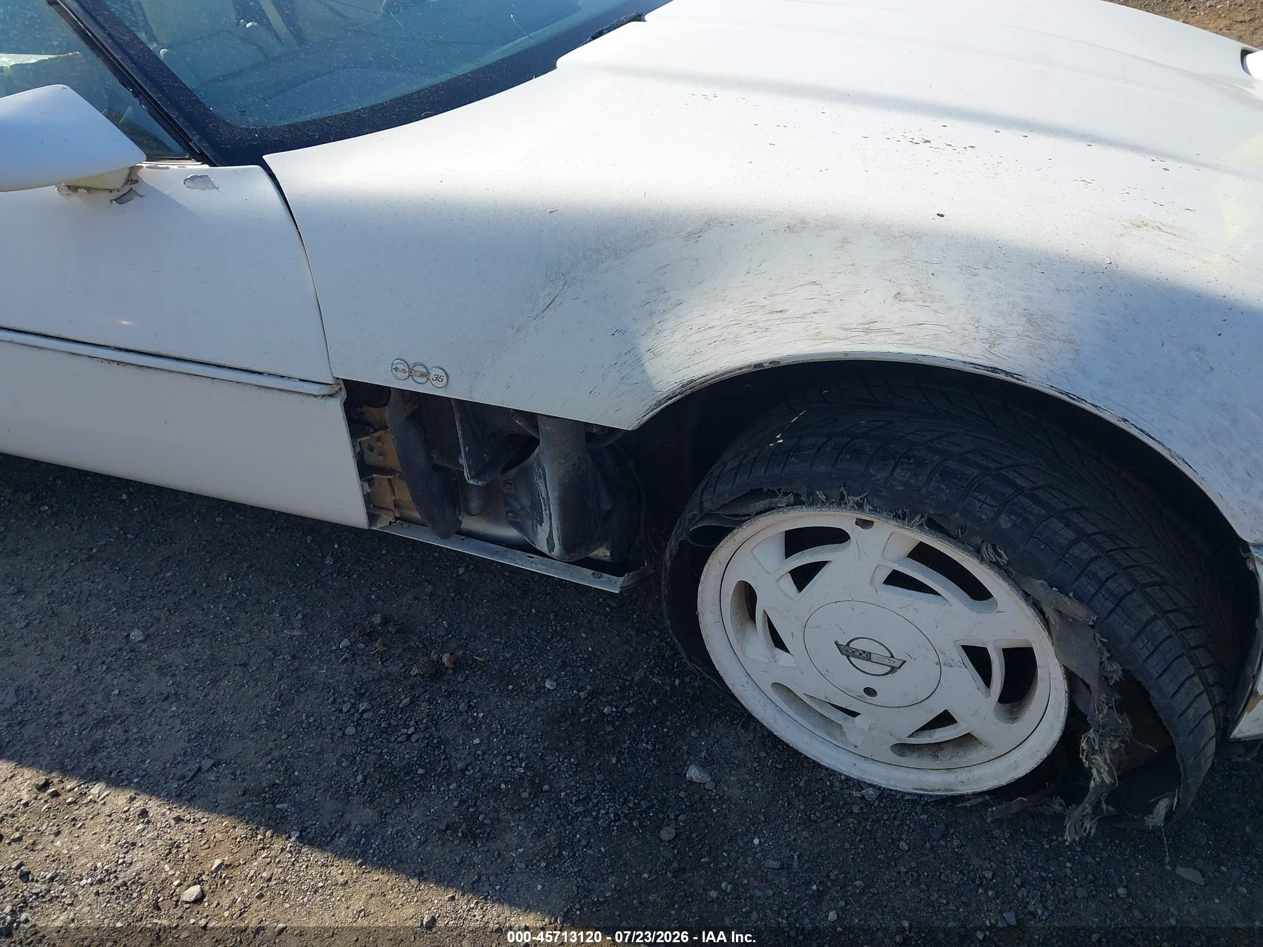 1988 Chevrolet Corvette   Белый vin: 1G1YY2186J5117705